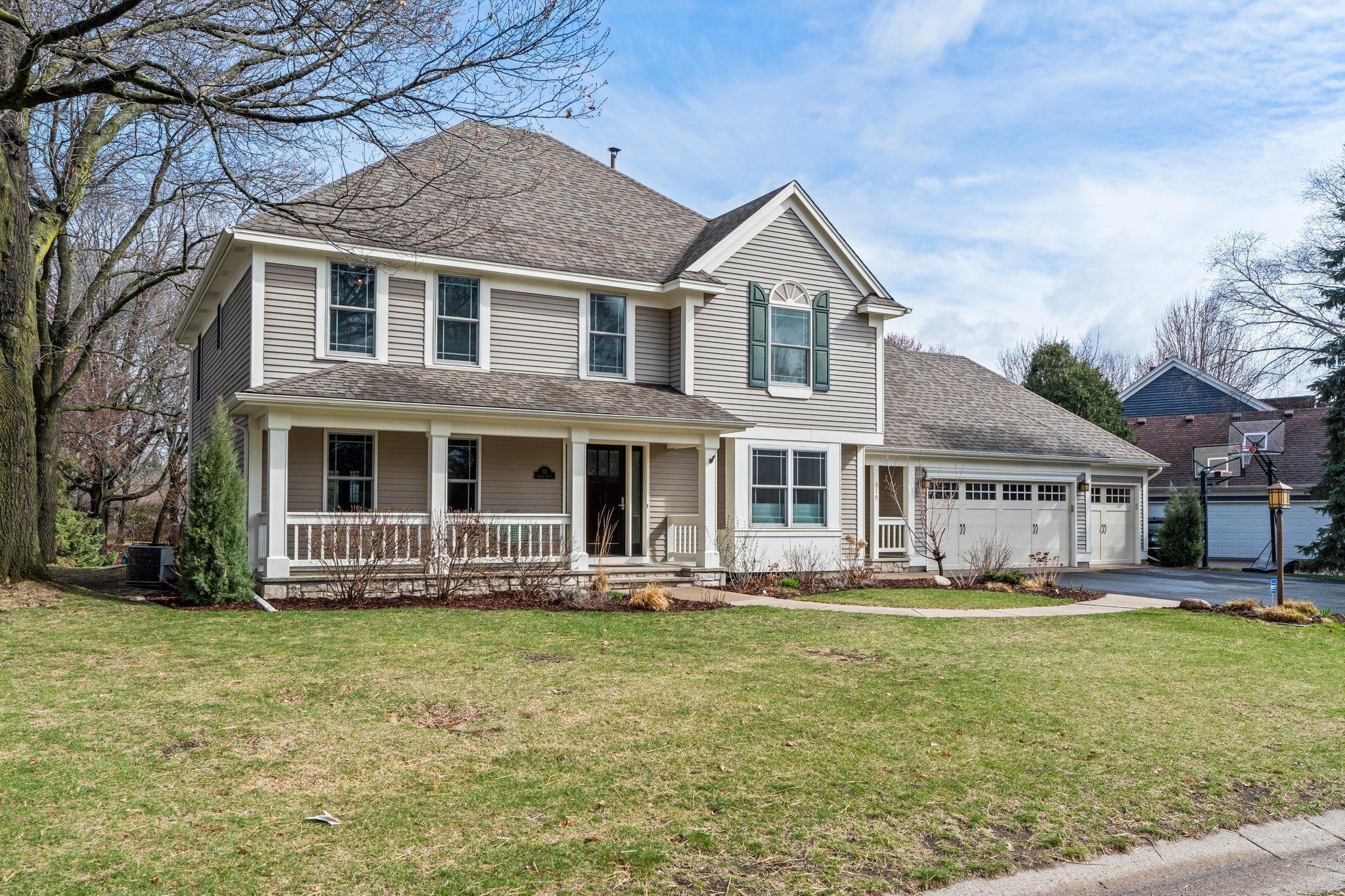 515 Harbor Court