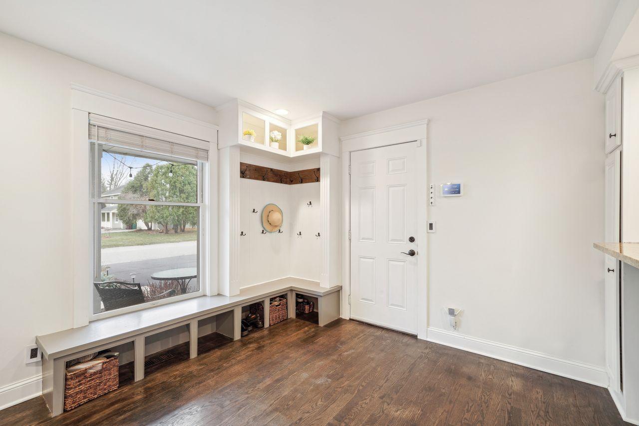 1910 Oak Glen Trail