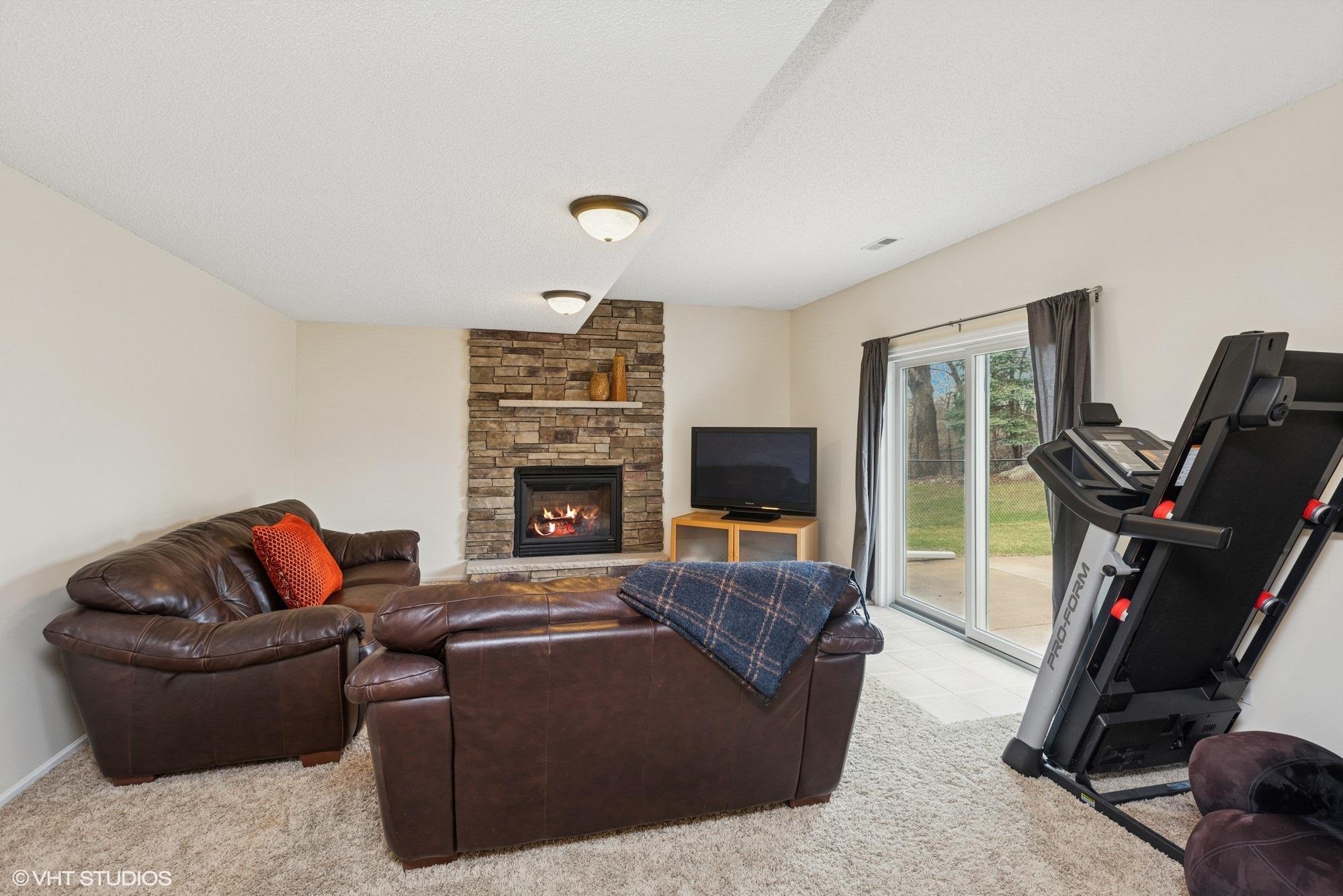 1475 W Pond Road