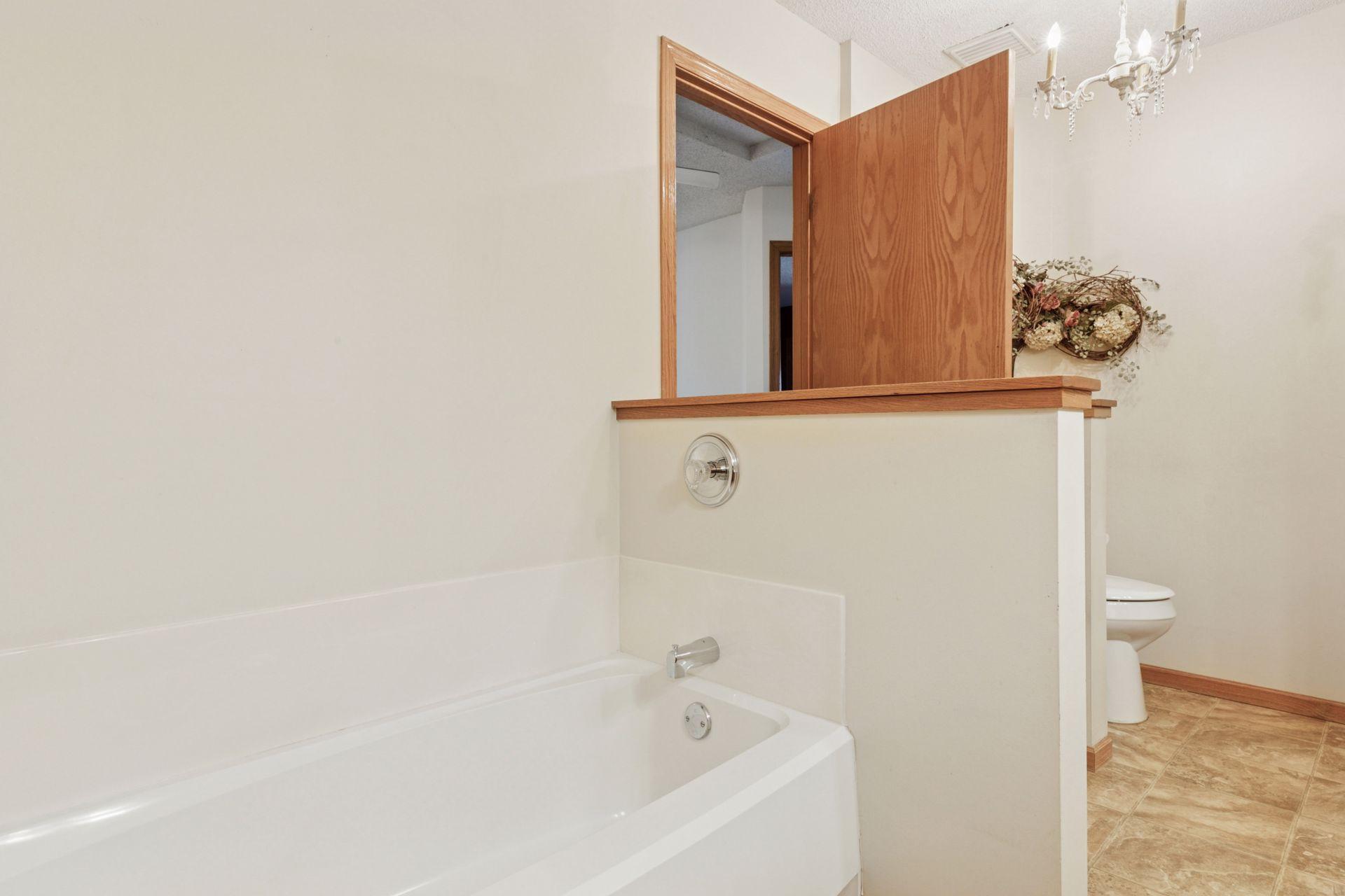 2499 Lockwood Drive Unit: 61