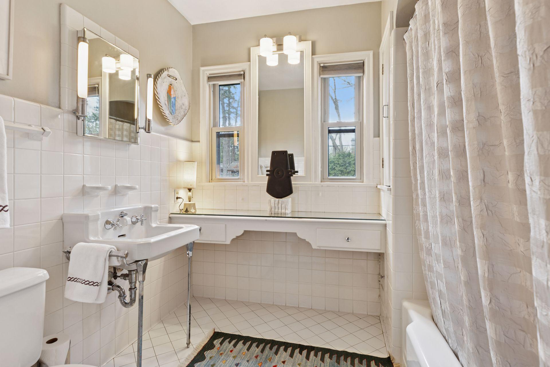 3430 Humboldt Avenue S