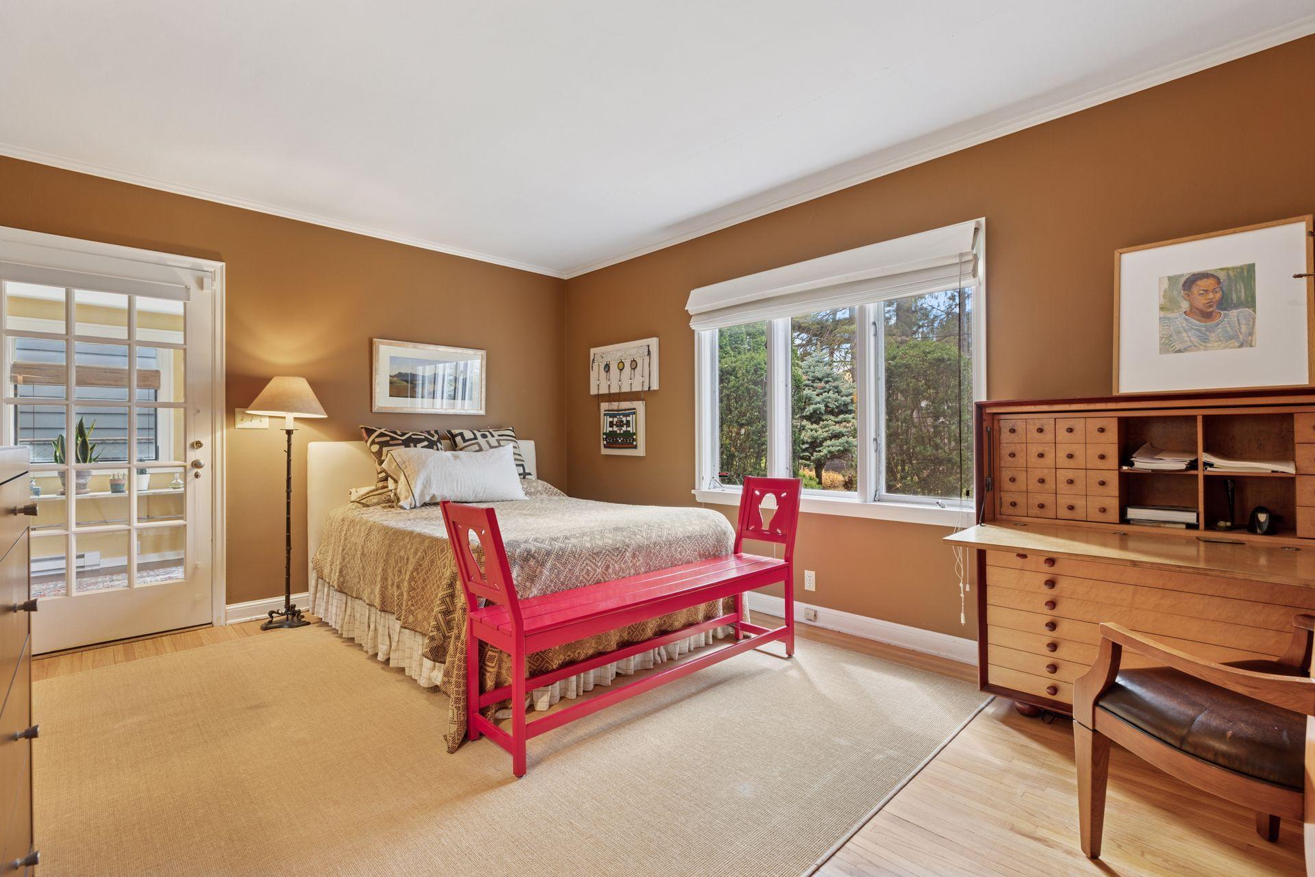 3430 Humboldt Avenue S