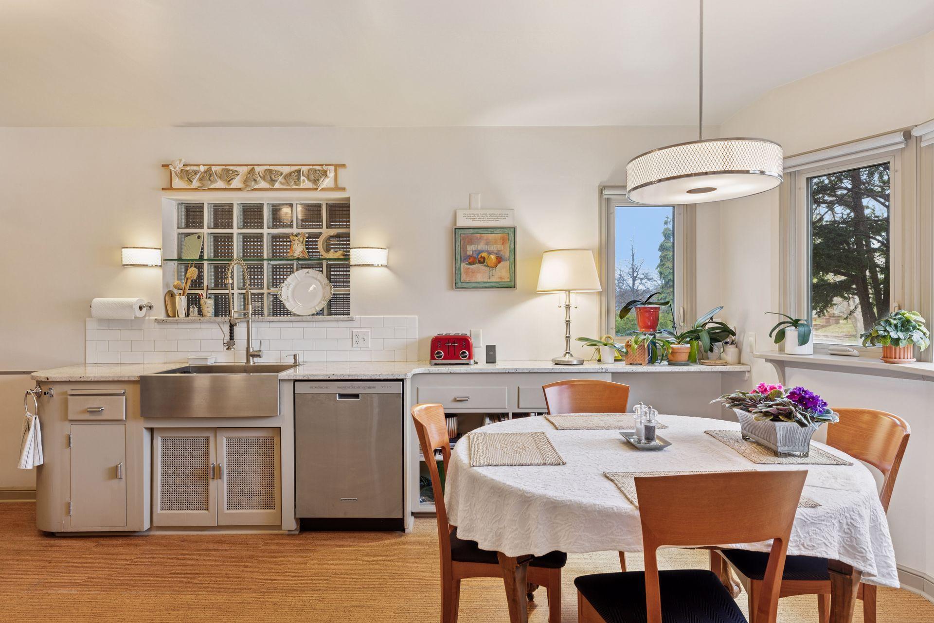 3430 Humboldt Avenue S