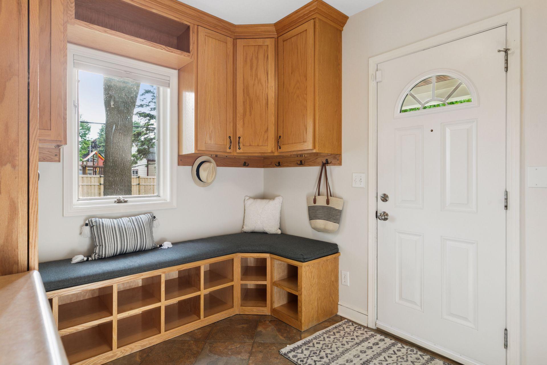1215 Eleanor Avenue
