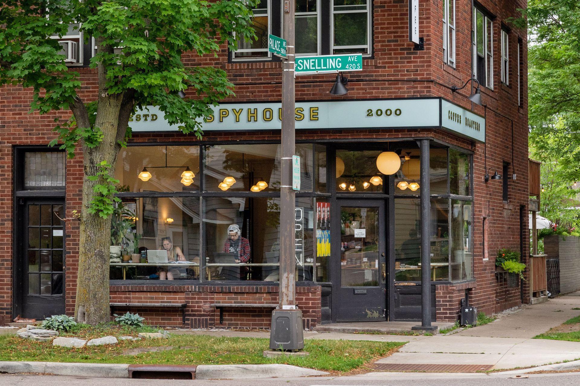 1215 Eleanor Avenue