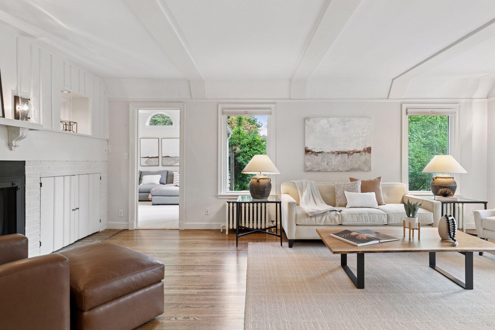 1215 Eleanor Avenue