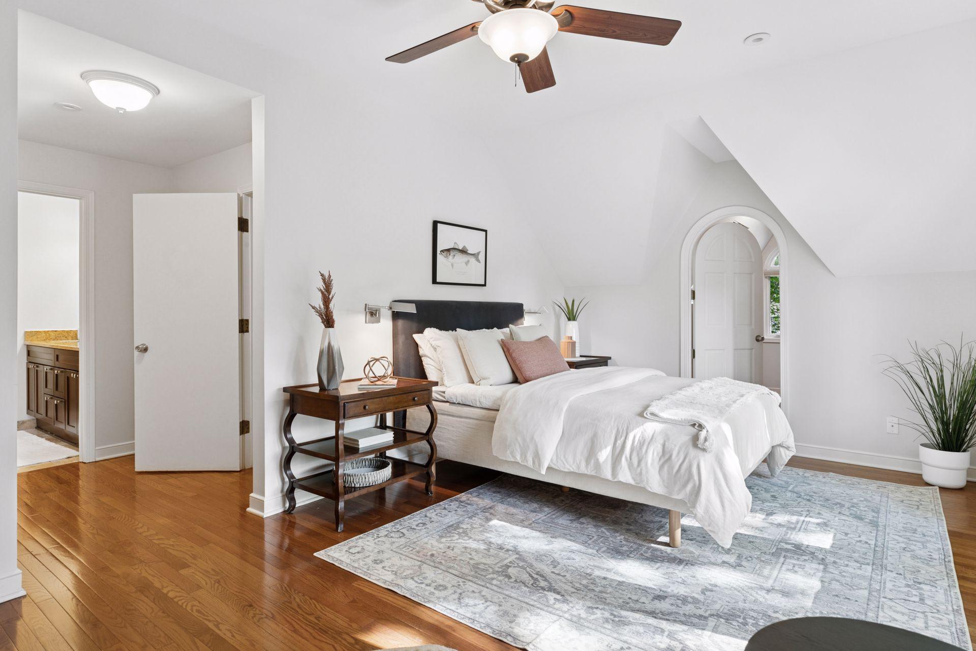 1215 Eleanor Avenue