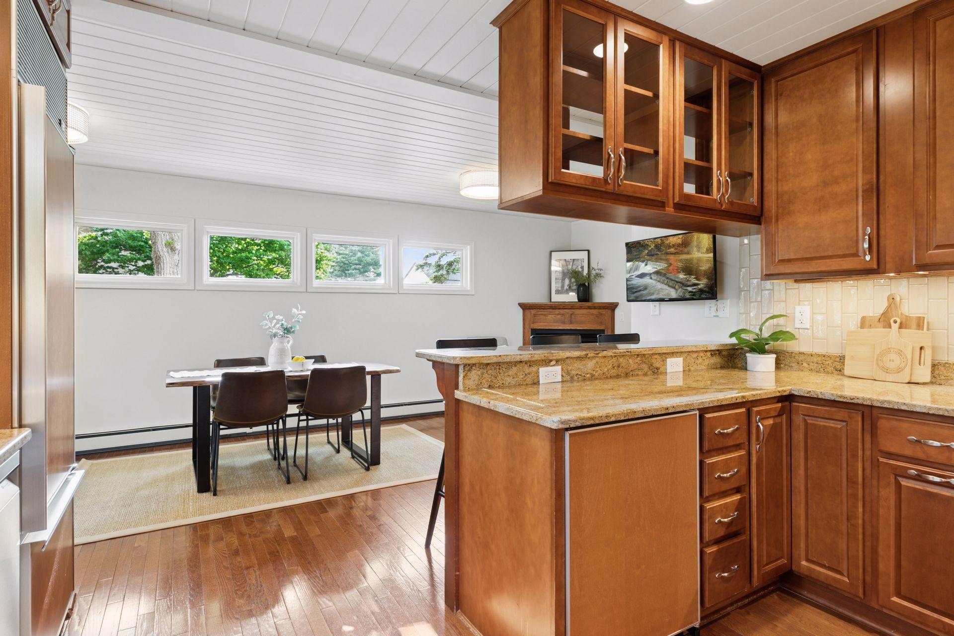 1215 Eleanor Avenue