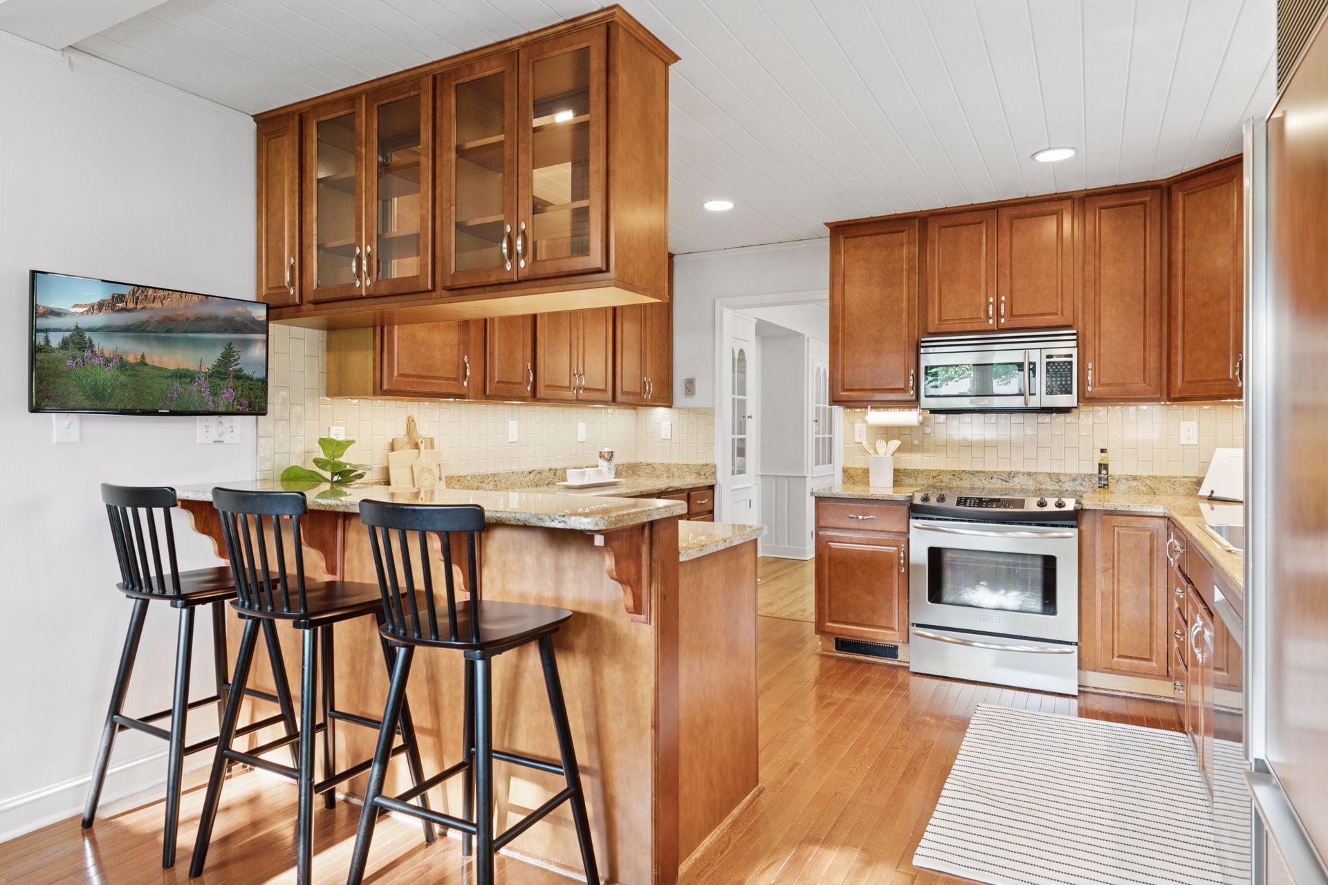 1215 Eleanor Avenue