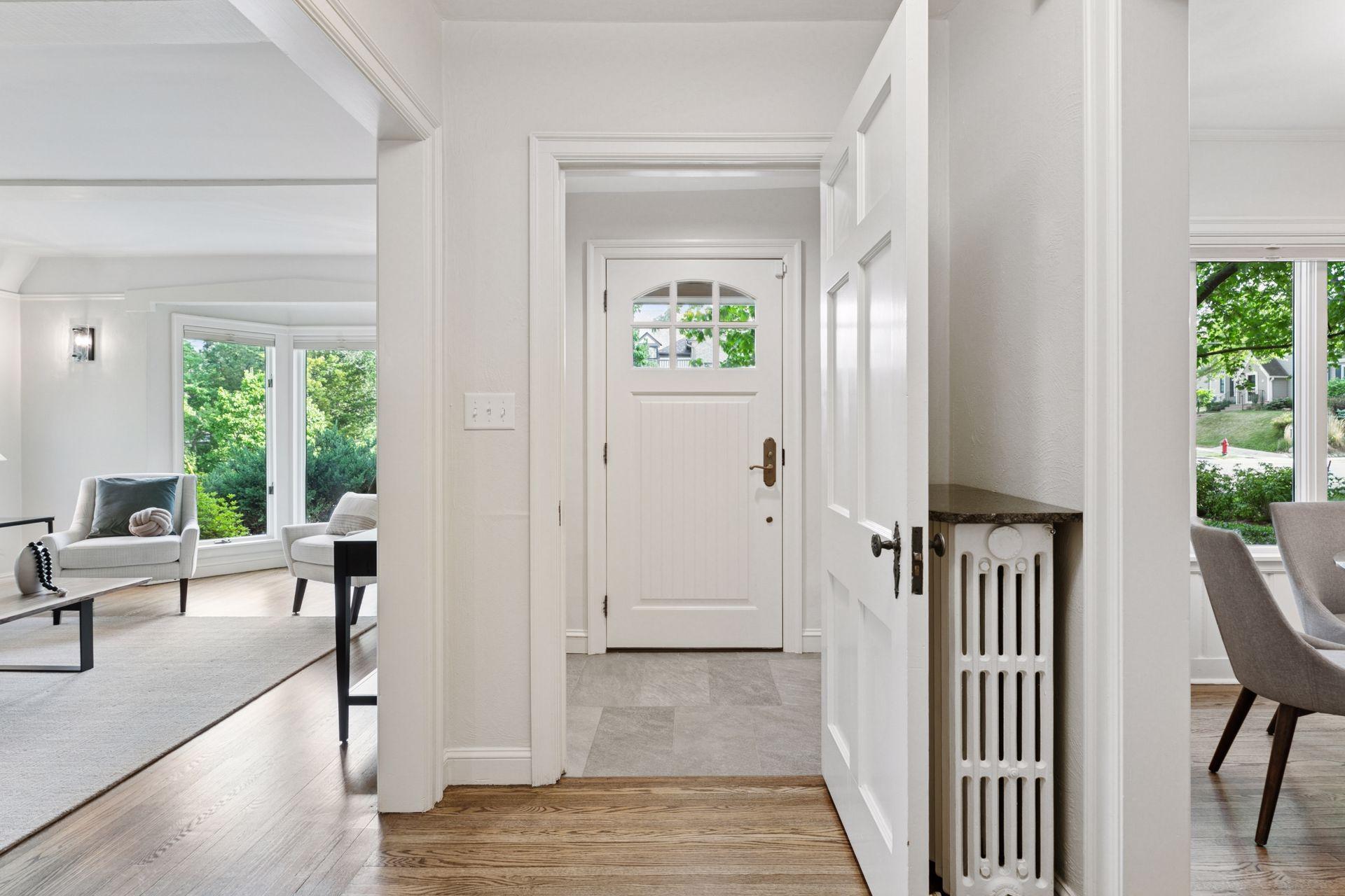 1215 Eleanor Avenue