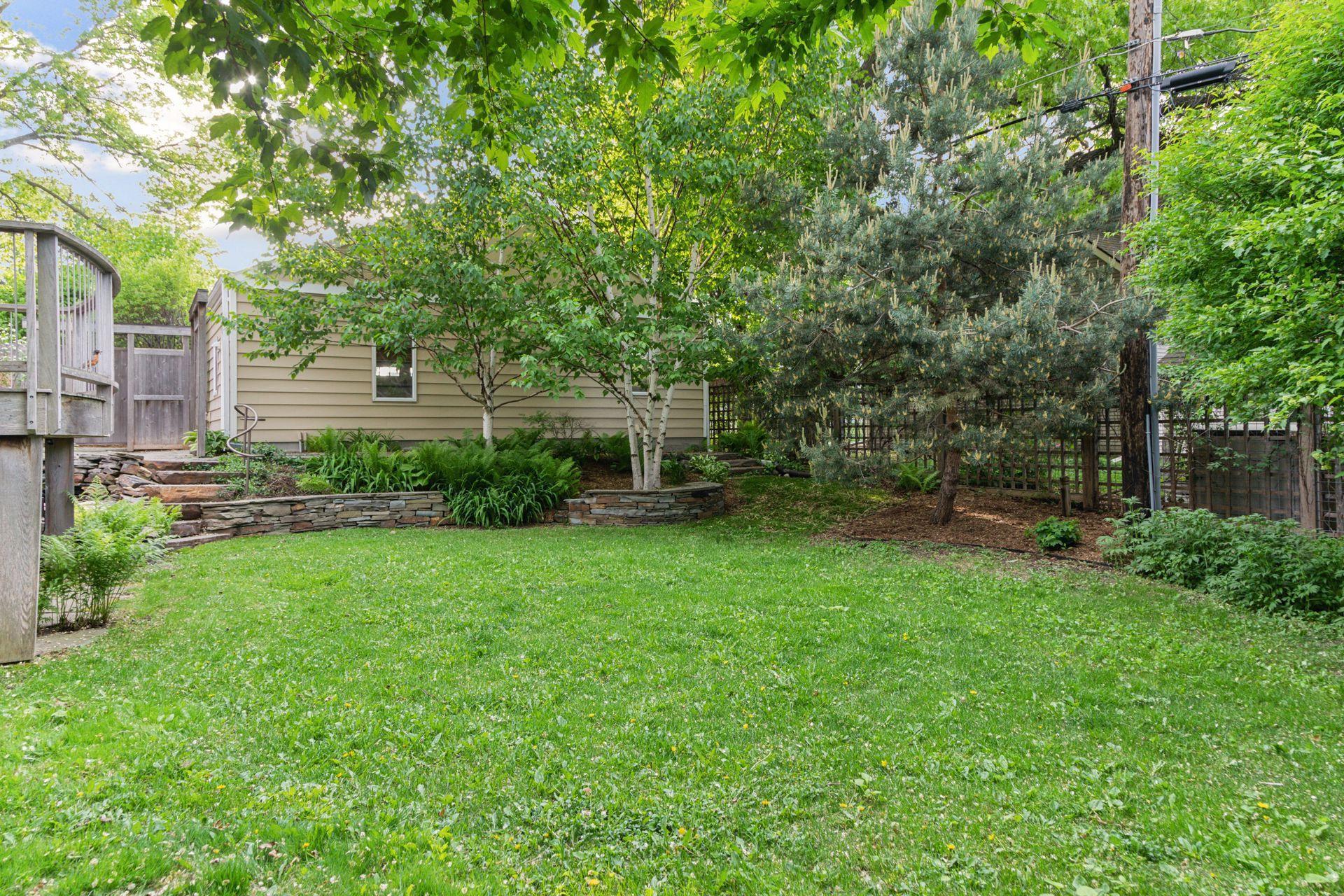 1215 Eleanor Avenue