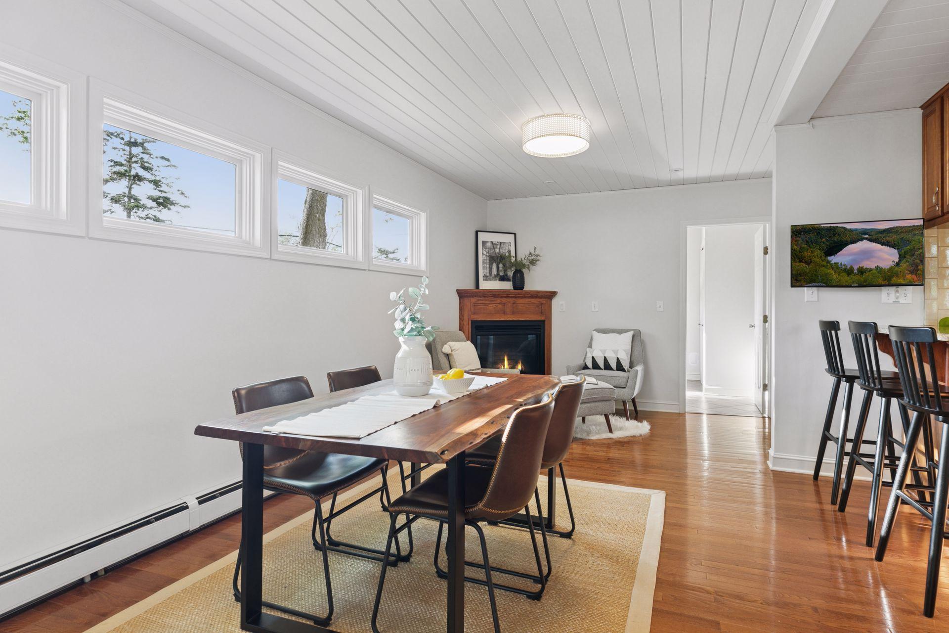 1215 Eleanor Avenue