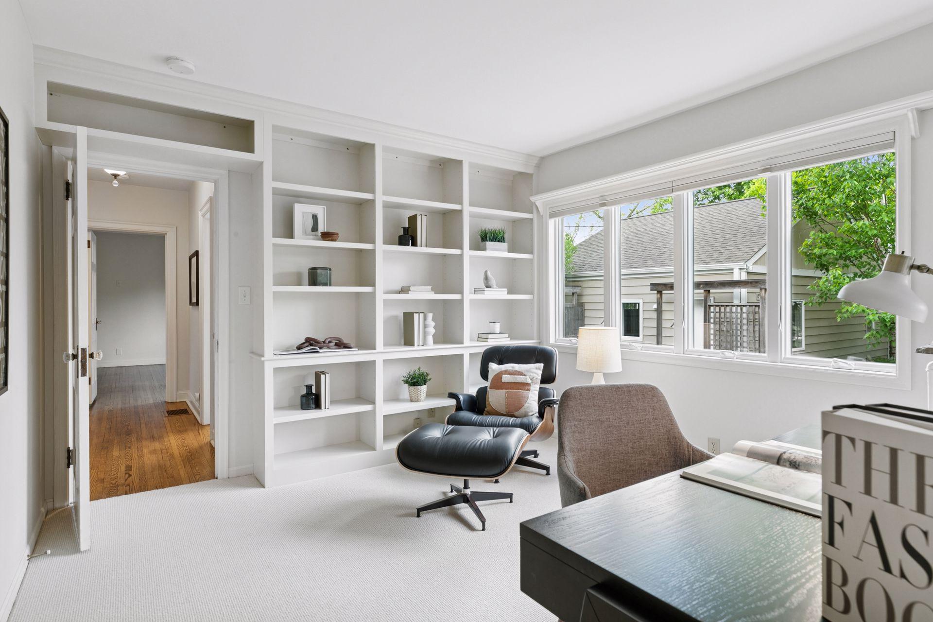 1215 Eleanor Avenue