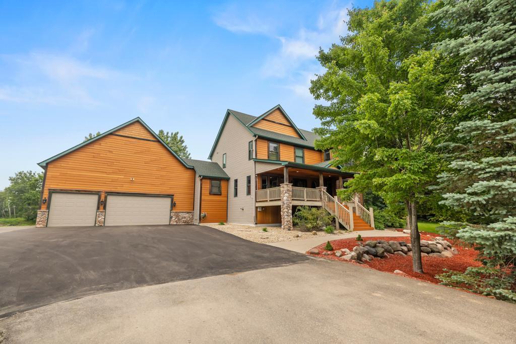 8699 190th Avenue NW