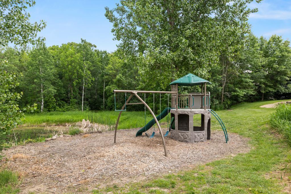 8699 190th Avenue NW