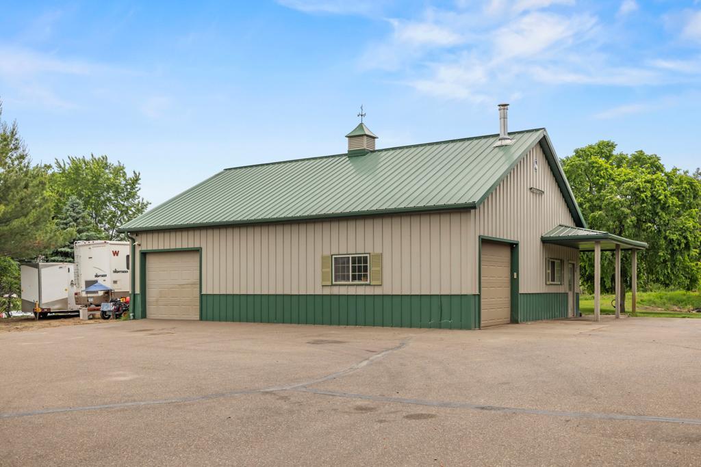 8699 190th Avenue NW