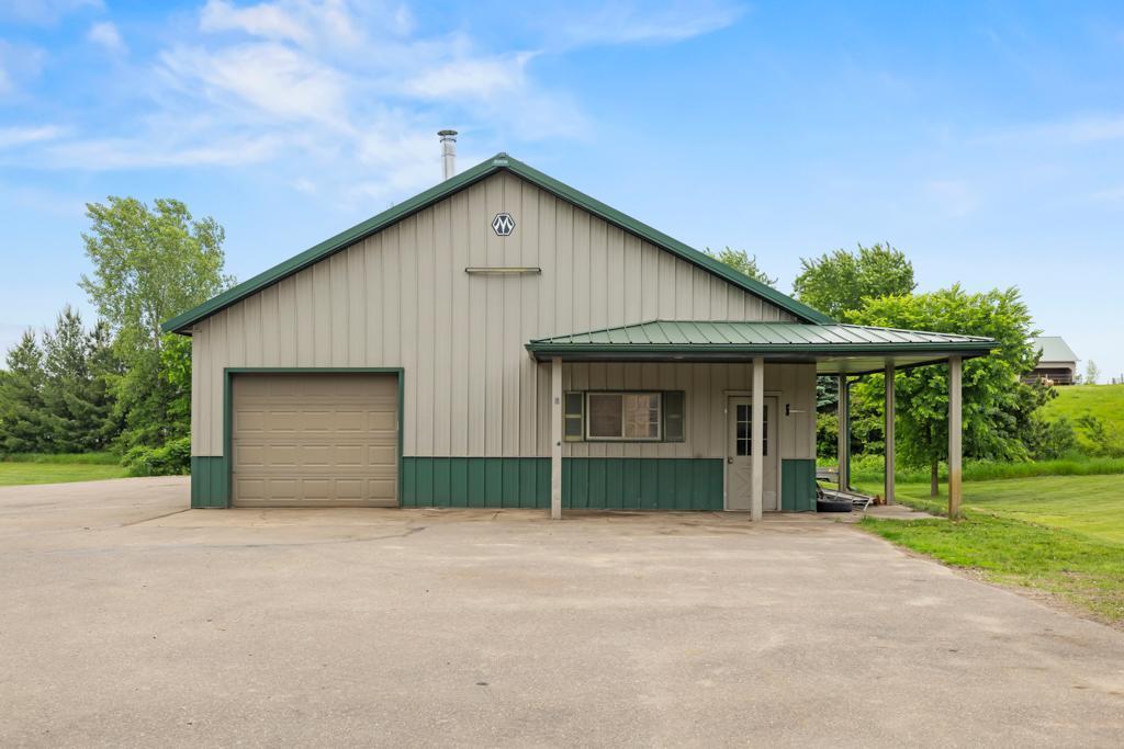 8699 190th Avenue NW