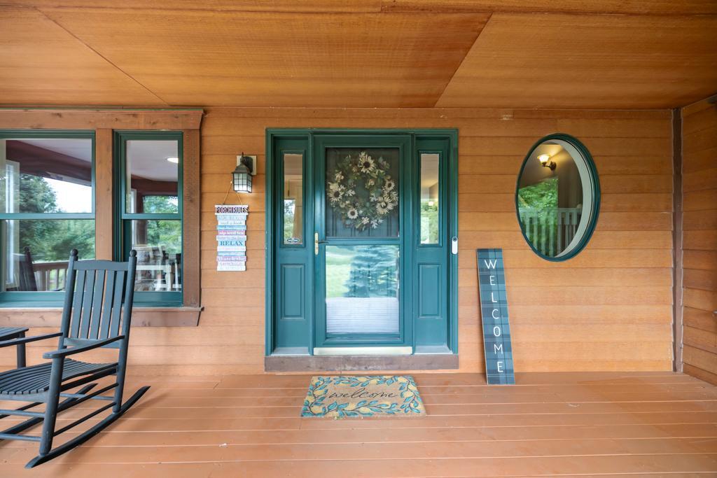 8699 190th Avenue NW