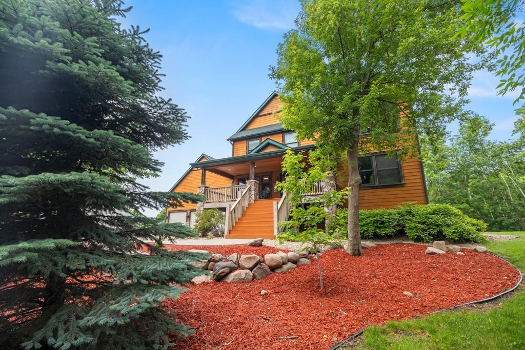 8699 190th Avenue NW