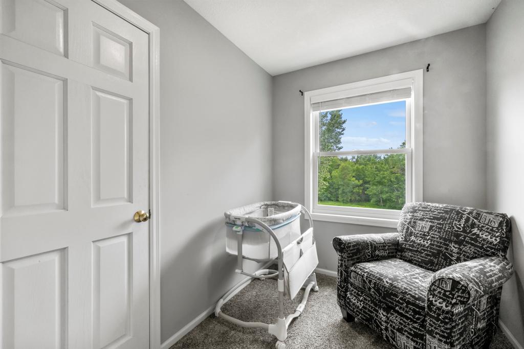 8699 190th Avenue NW