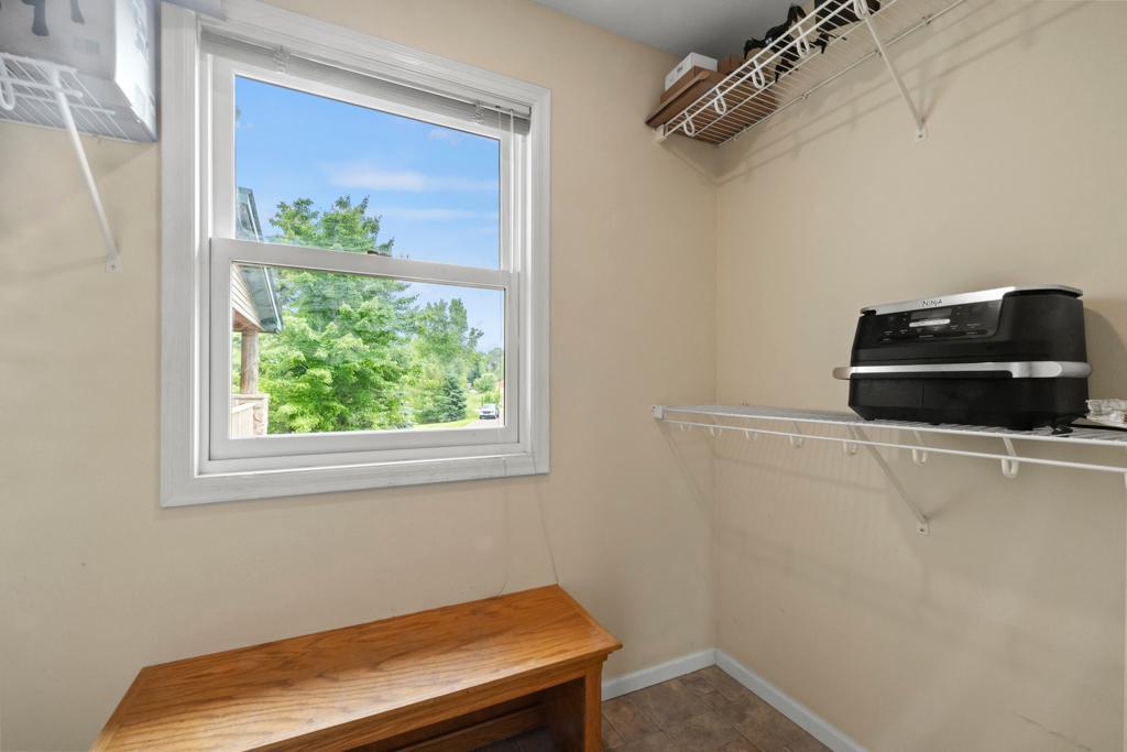 8699 190th Avenue NW