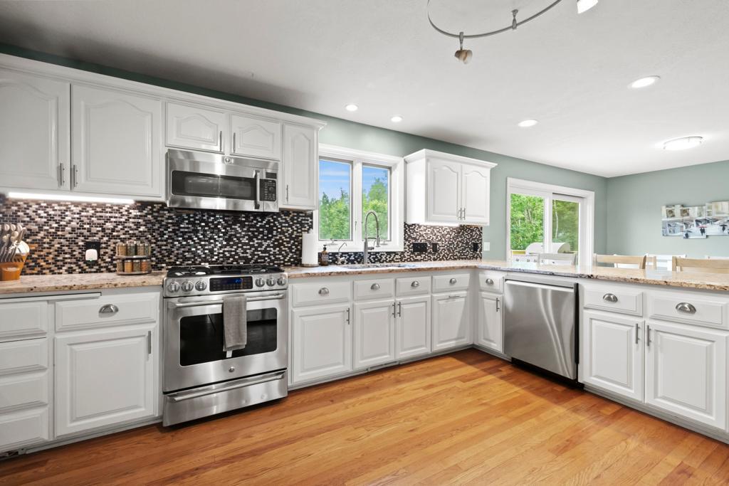 8699 190th Avenue NW