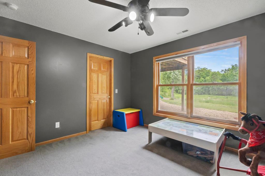 8699 190th Avenue NW