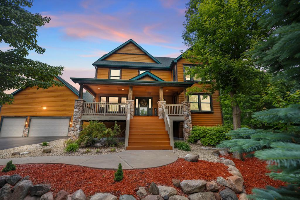 8699 190th Avenue NW