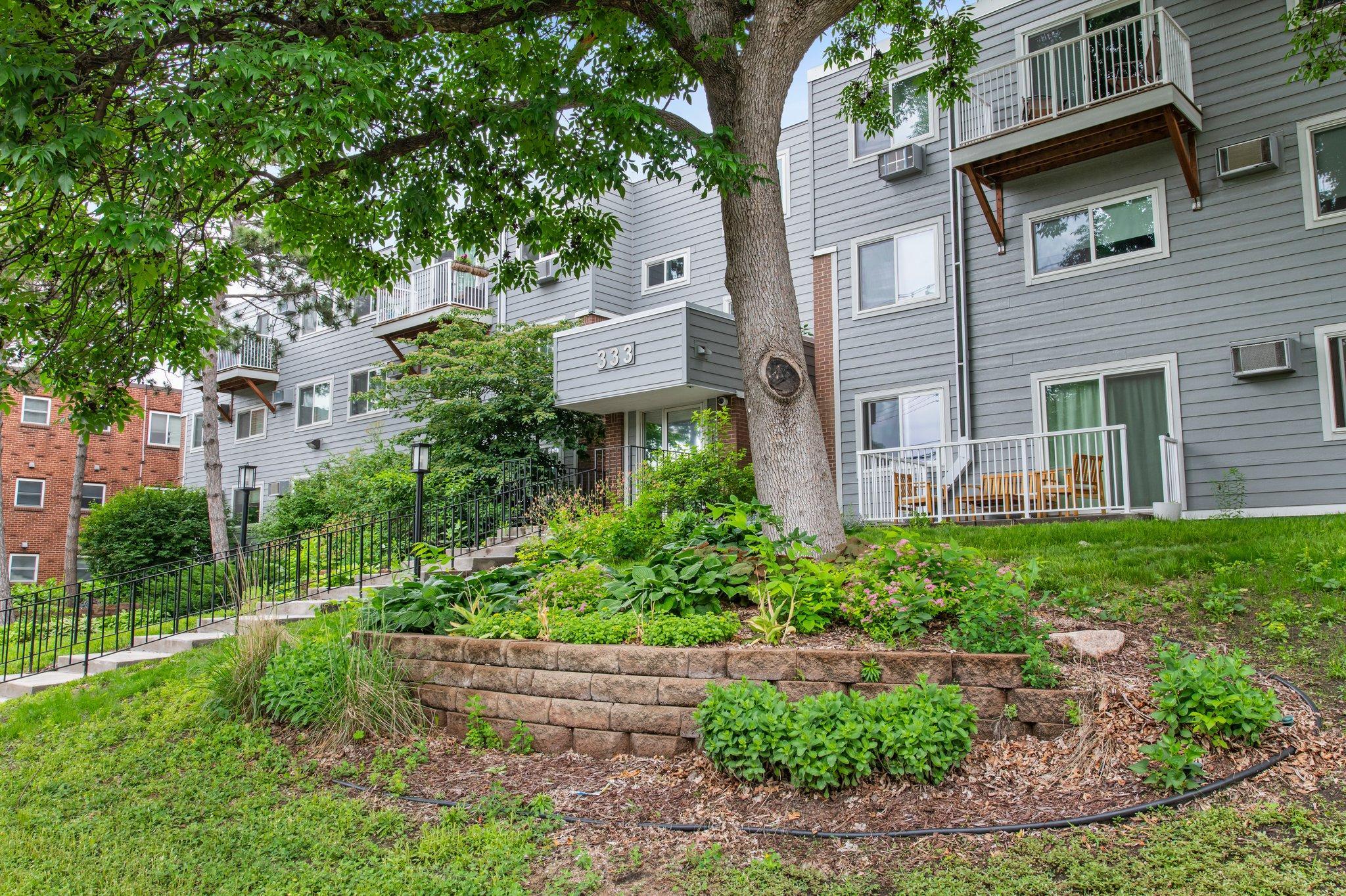 333 8th Street SE Unit: 120