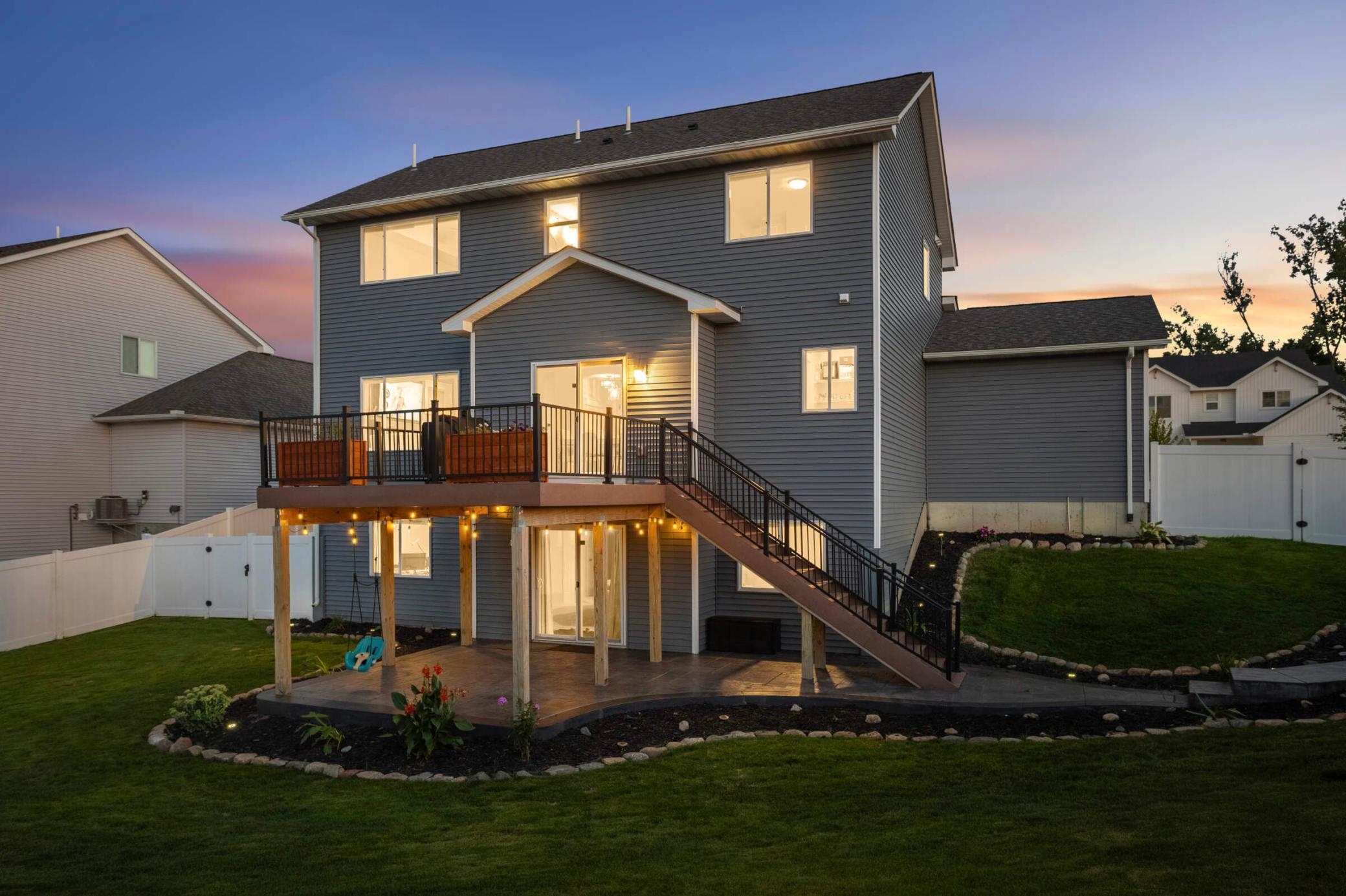 5899 Upper 179th Street W