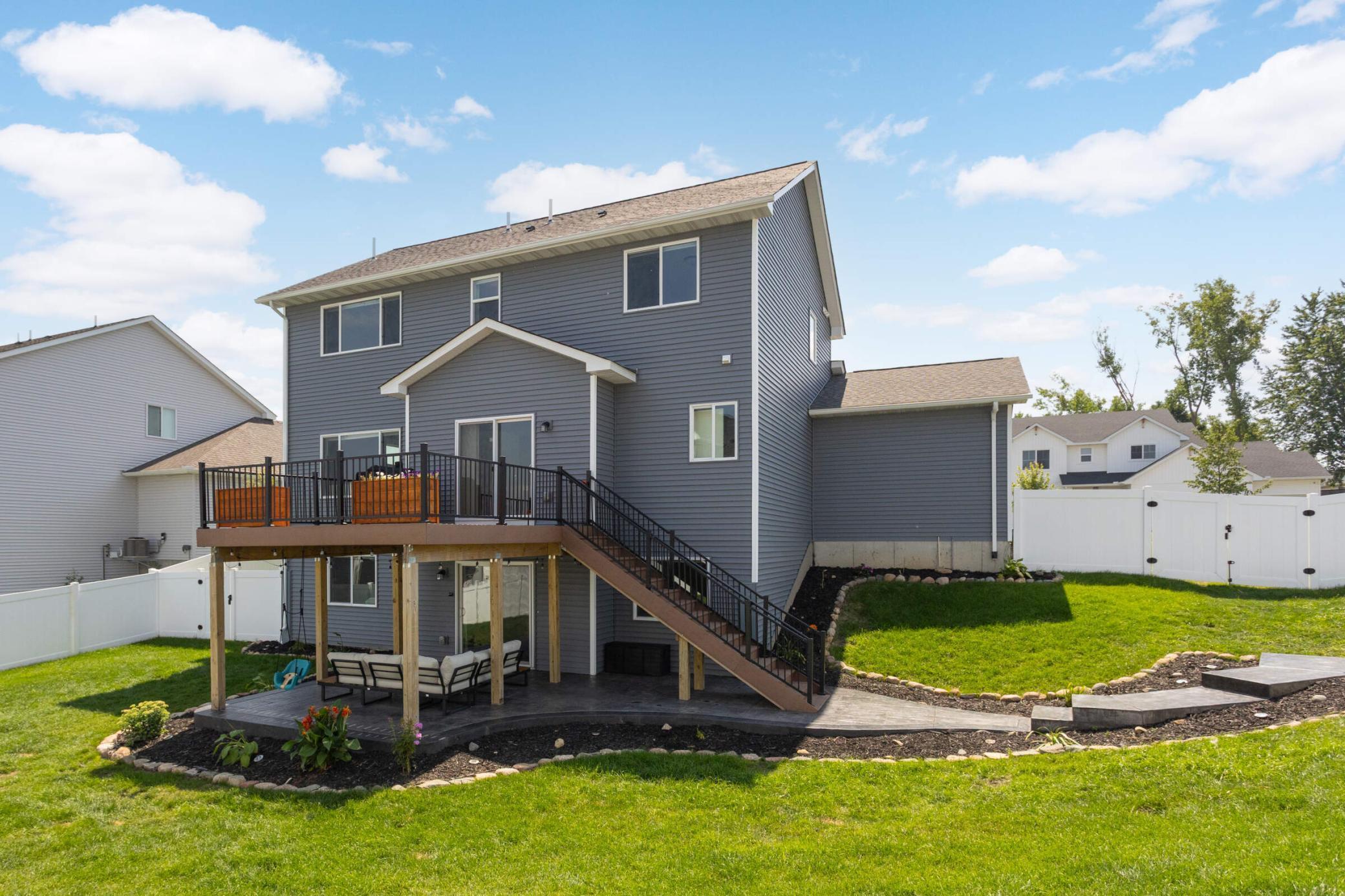 5899 Upper 179th Street W