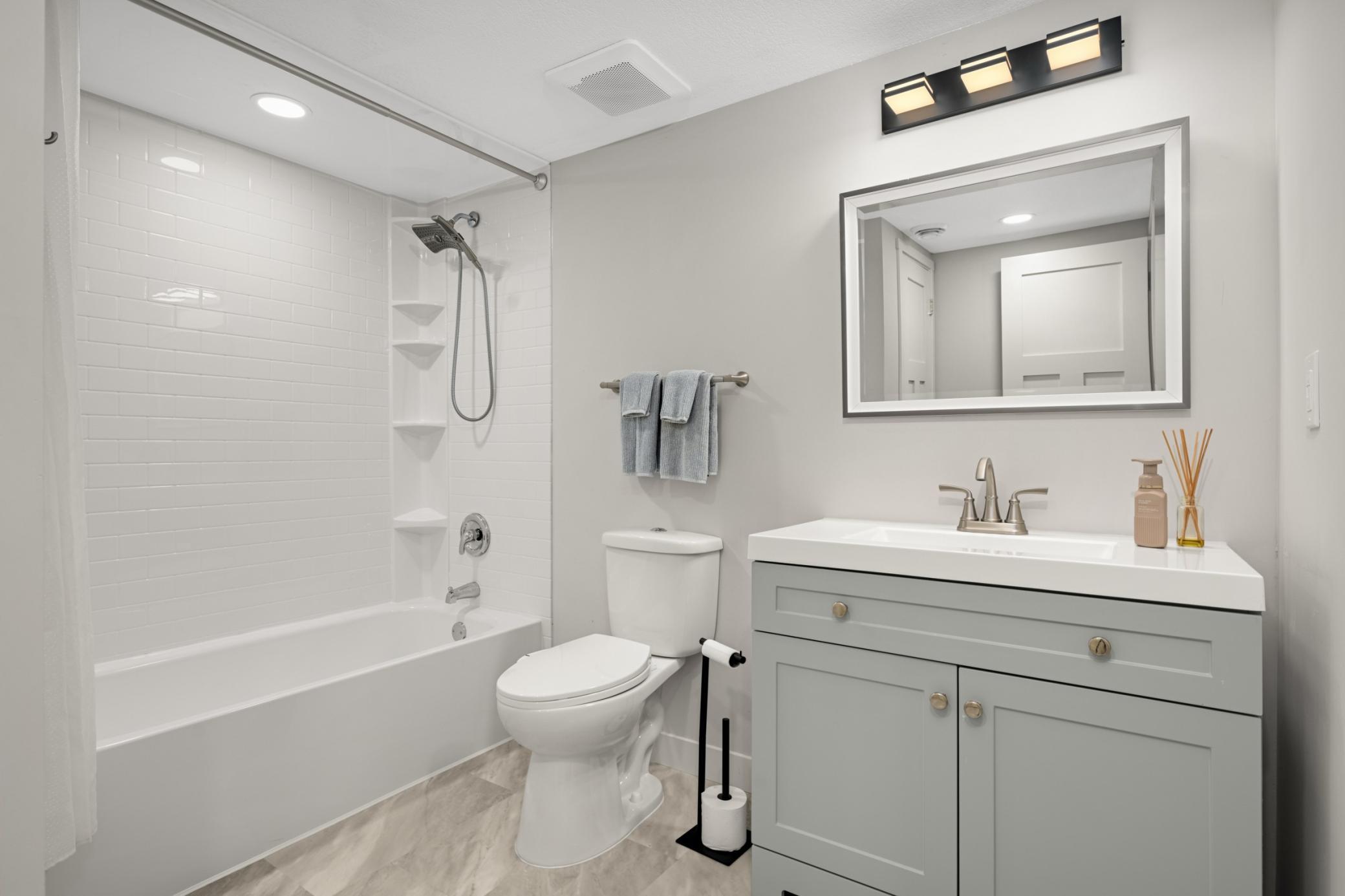 5899 Upper 179th Street W