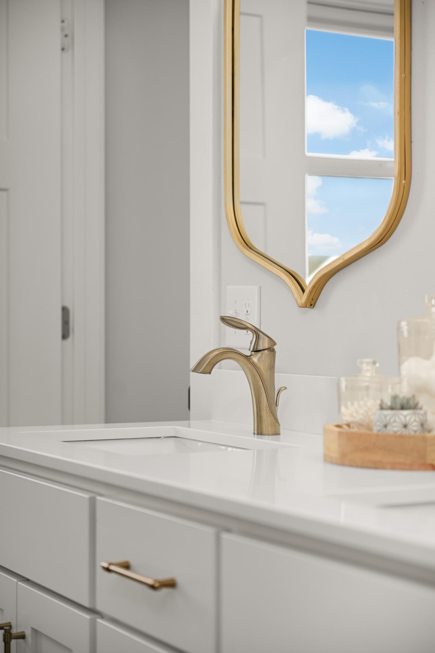 5899 Upper 179th Street W