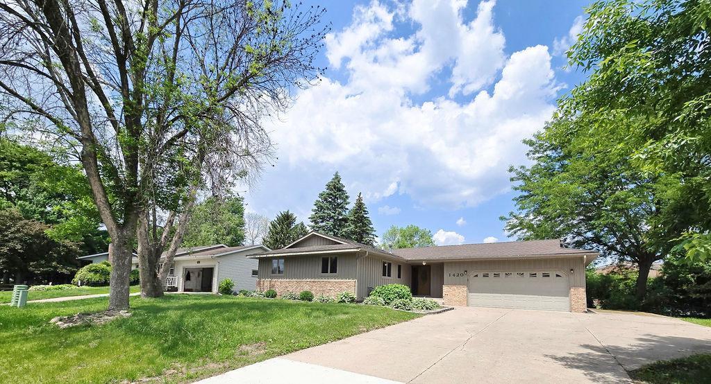 1420 17th Street W