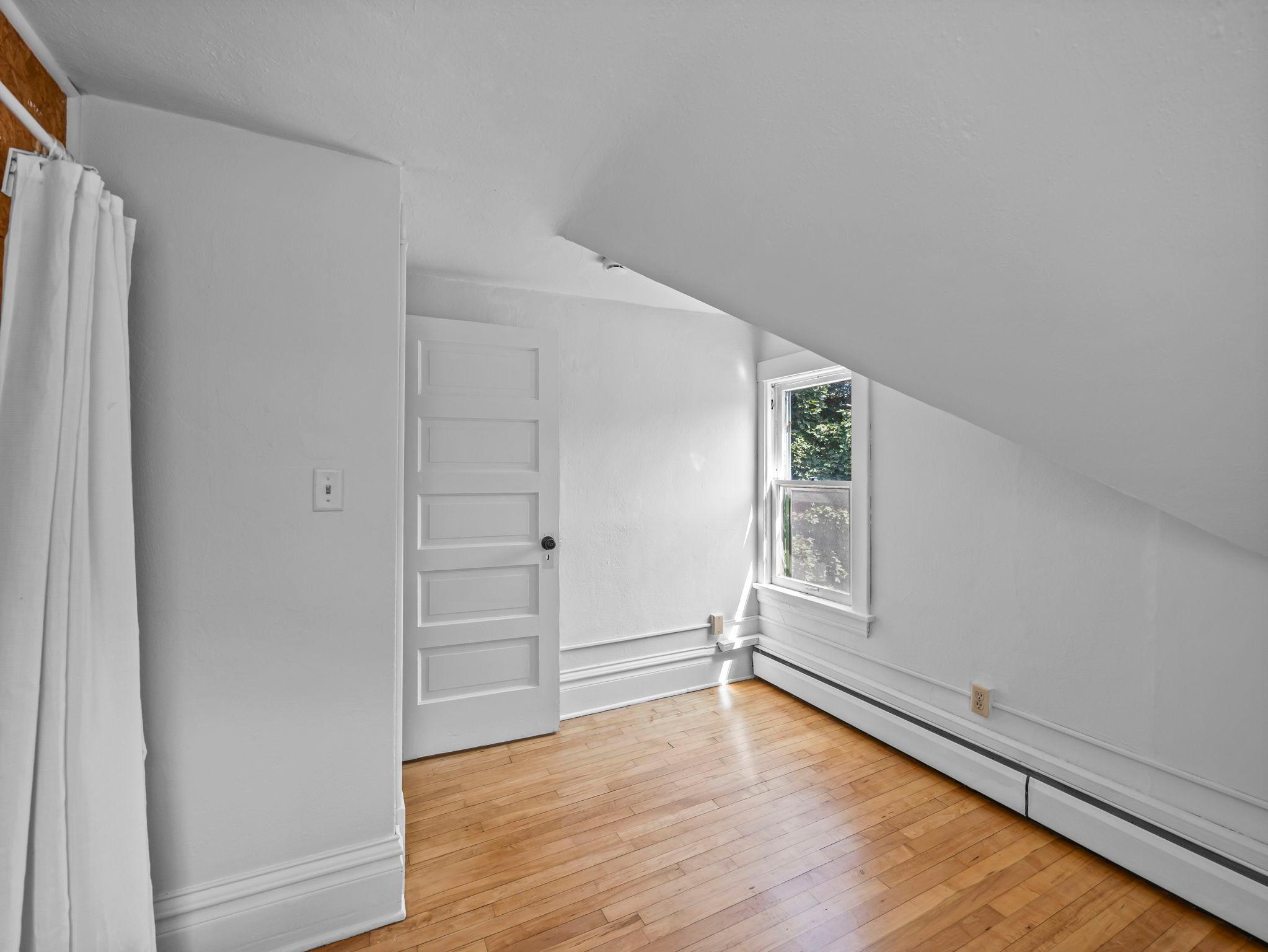 1231 Thomas Avenue