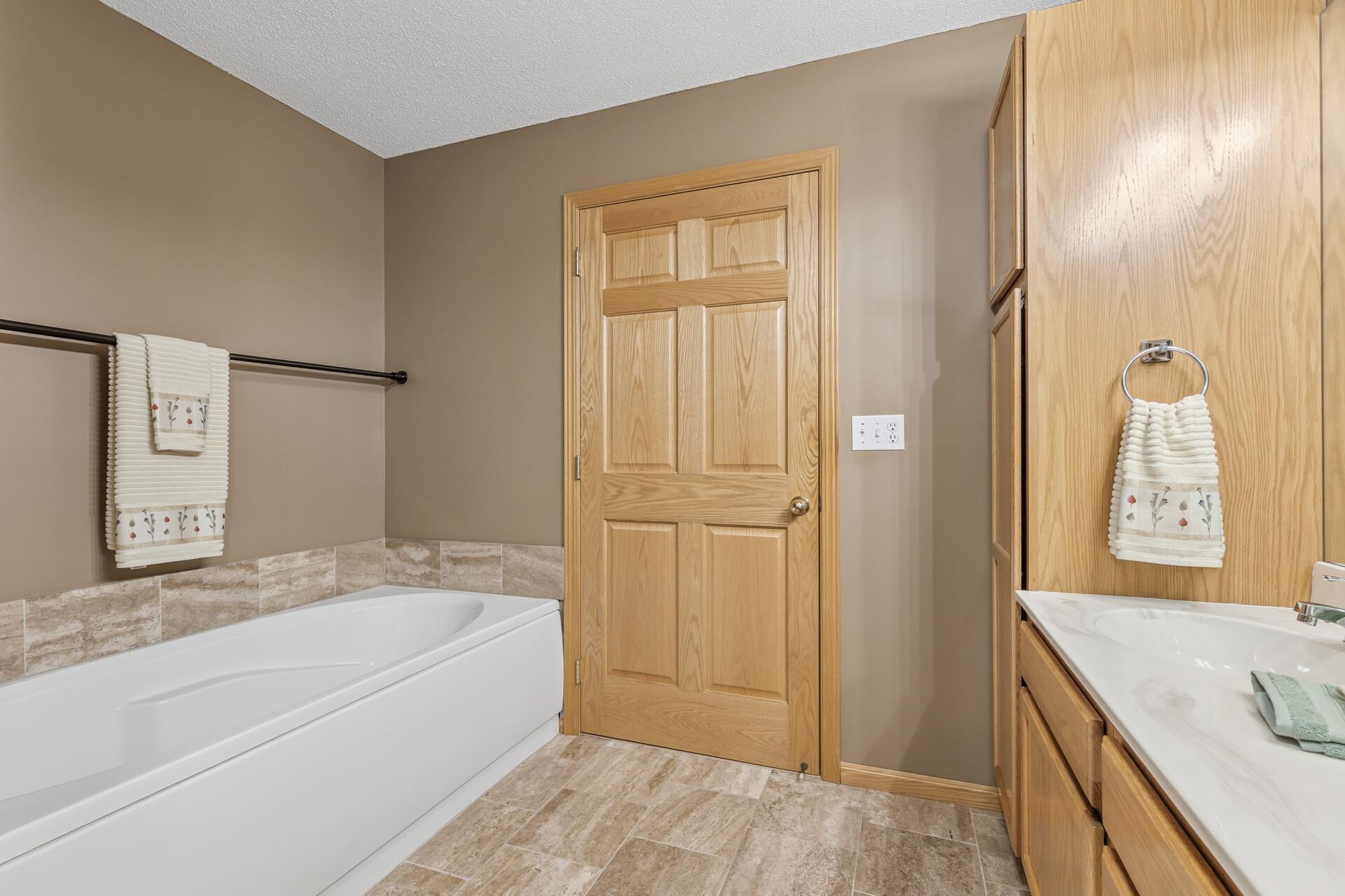 220 Emerson Avenue E