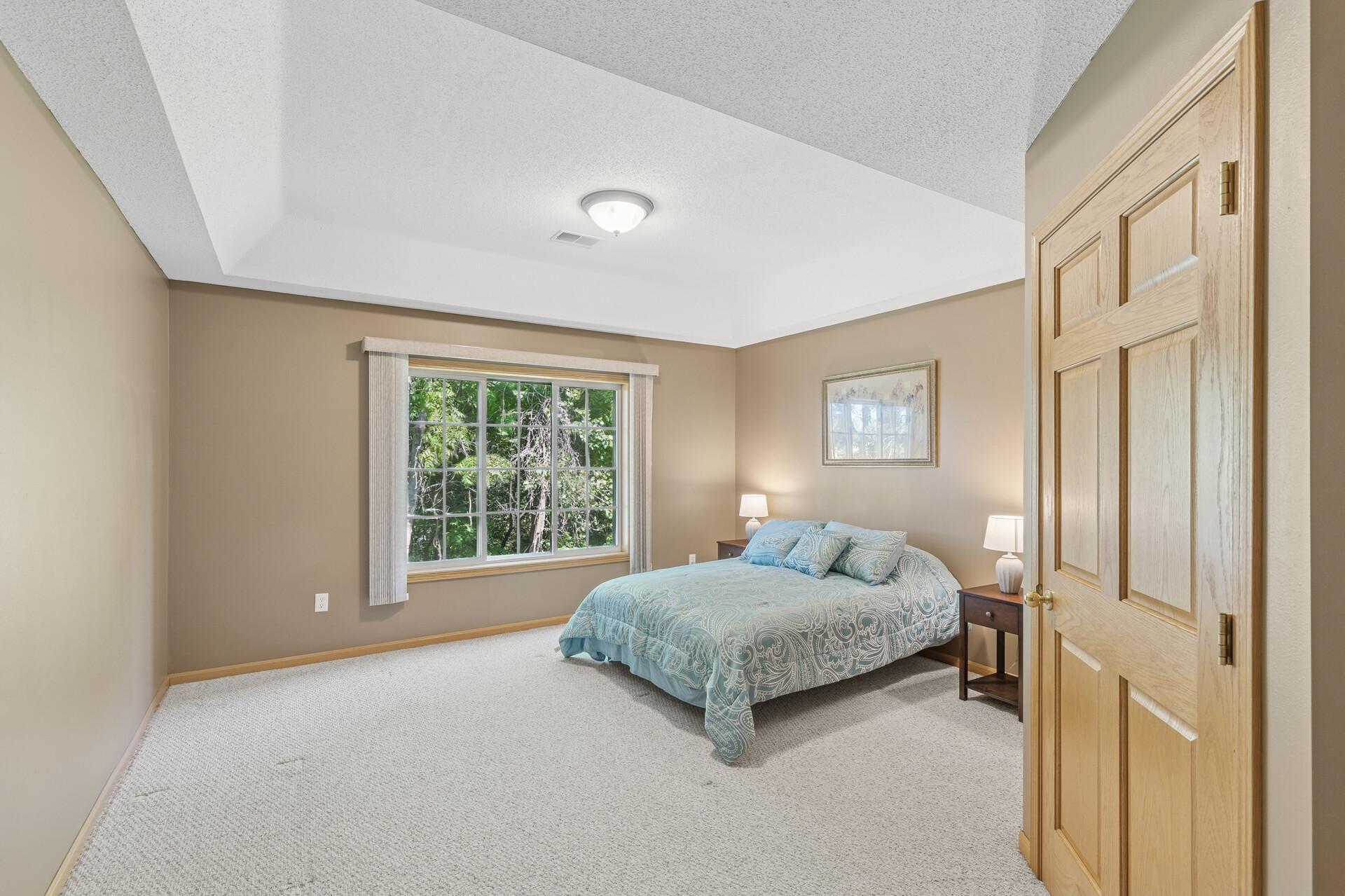 220 Emerson Avenue E