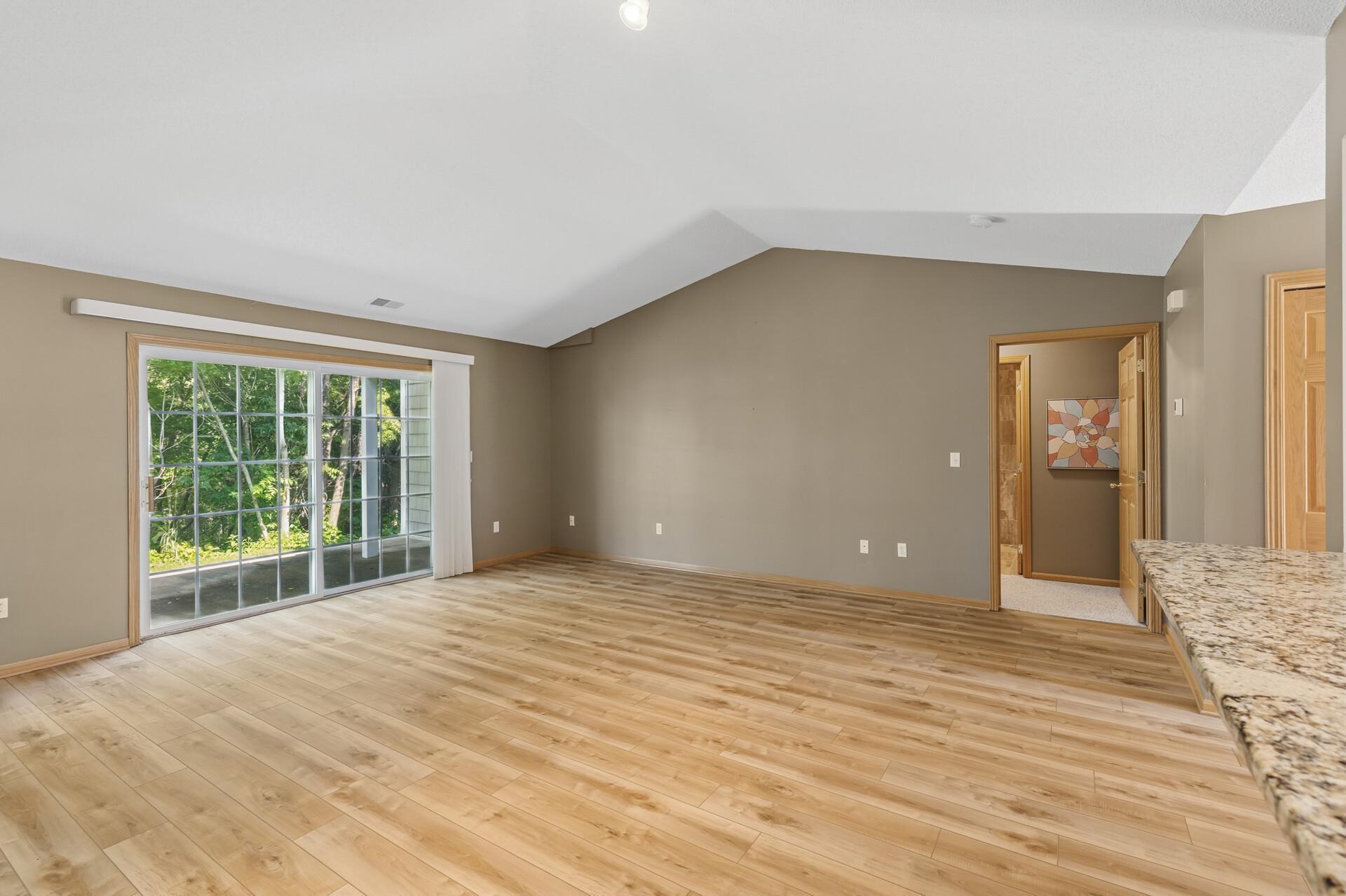 220 Emerson Avenue E