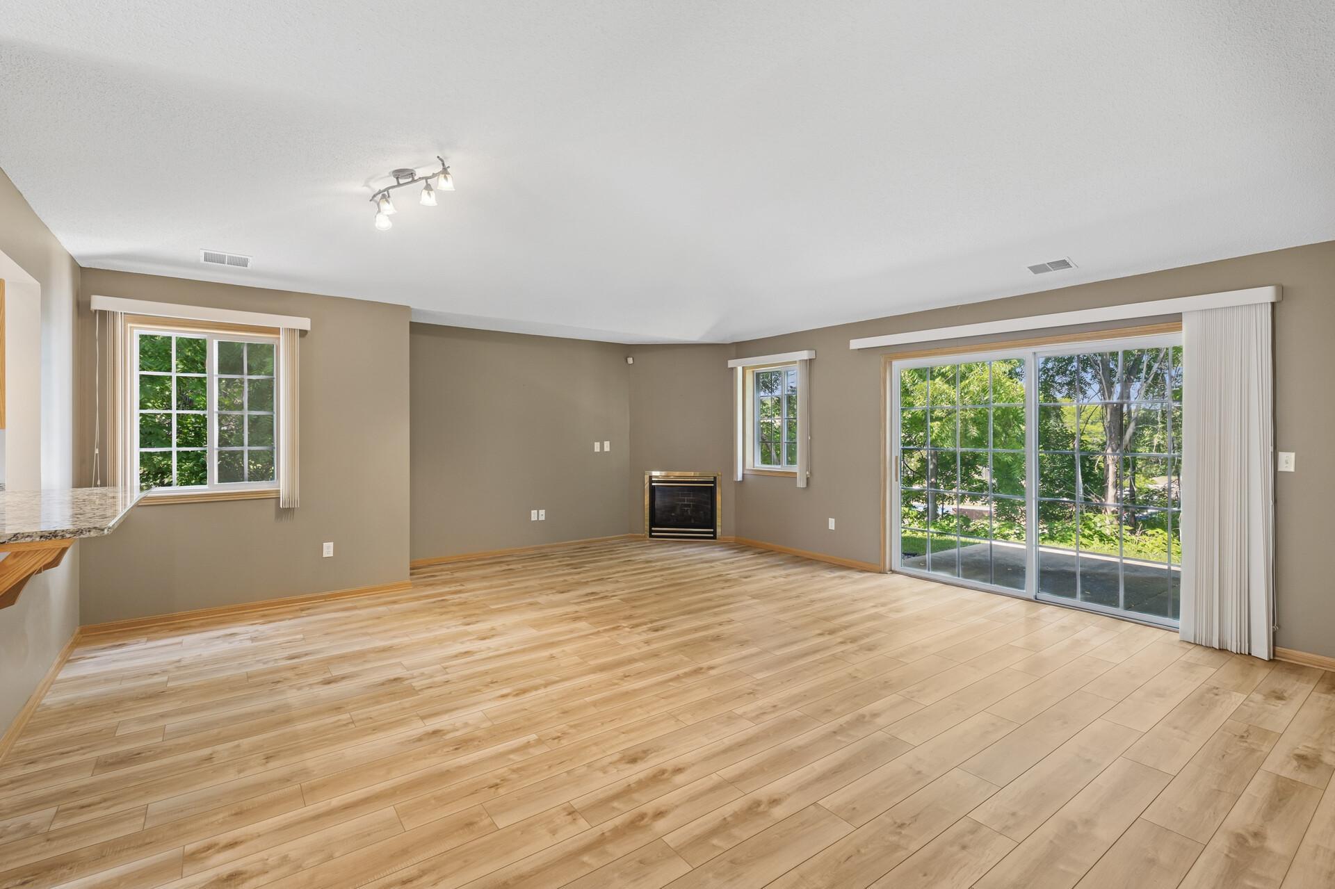 220 Emerson Avenue E