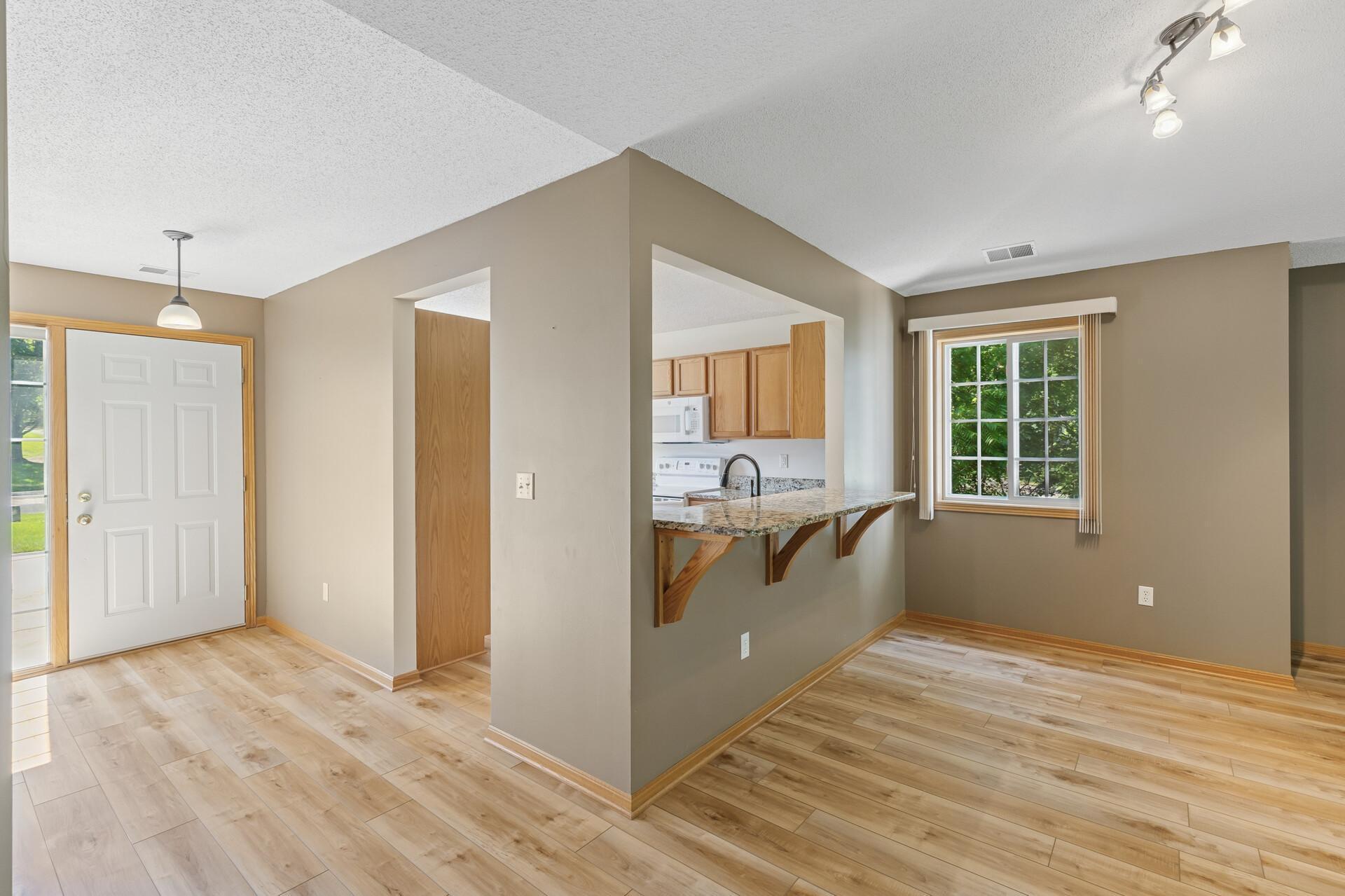 220 Emerson Avenue E