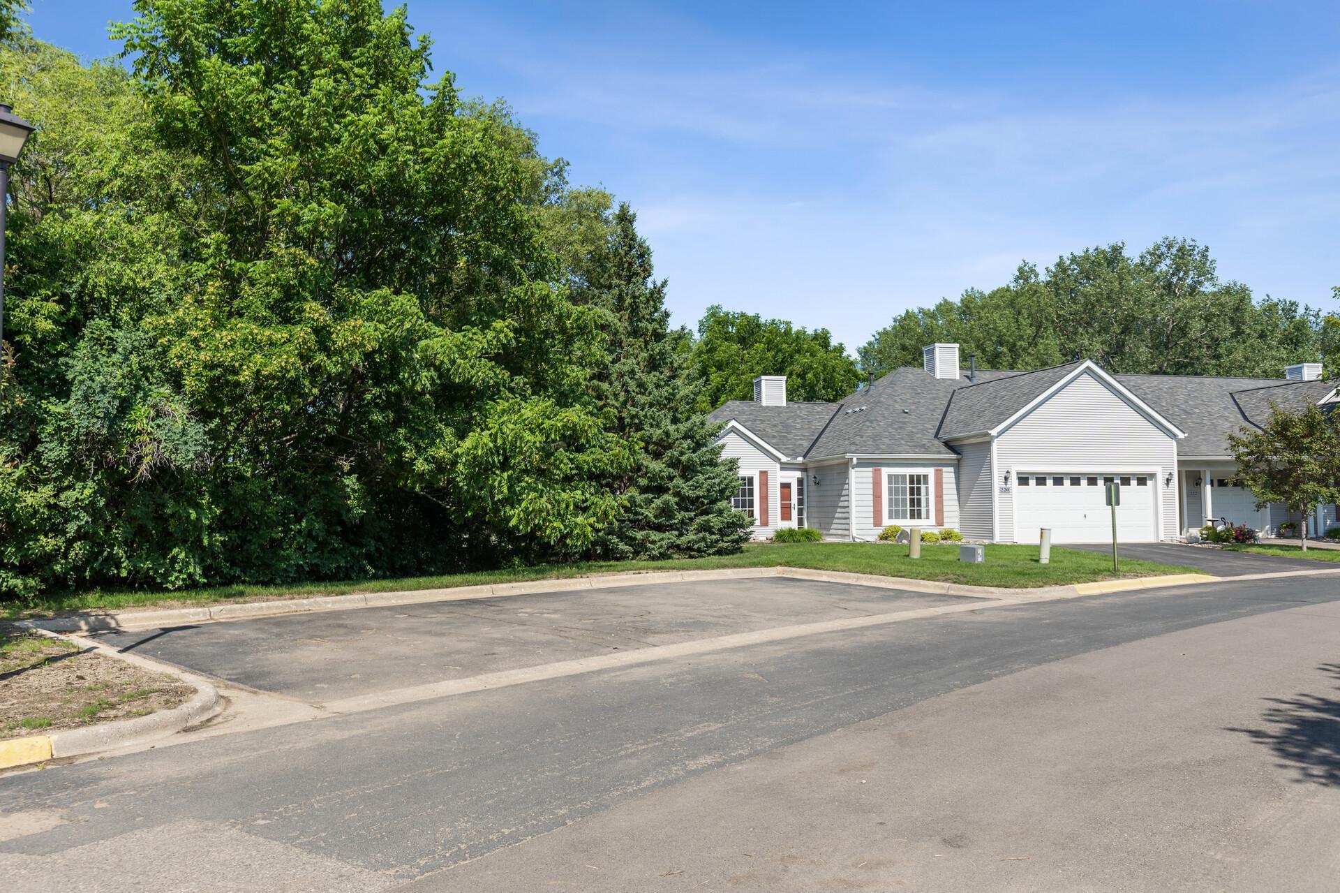 220 Emerson Avenue E