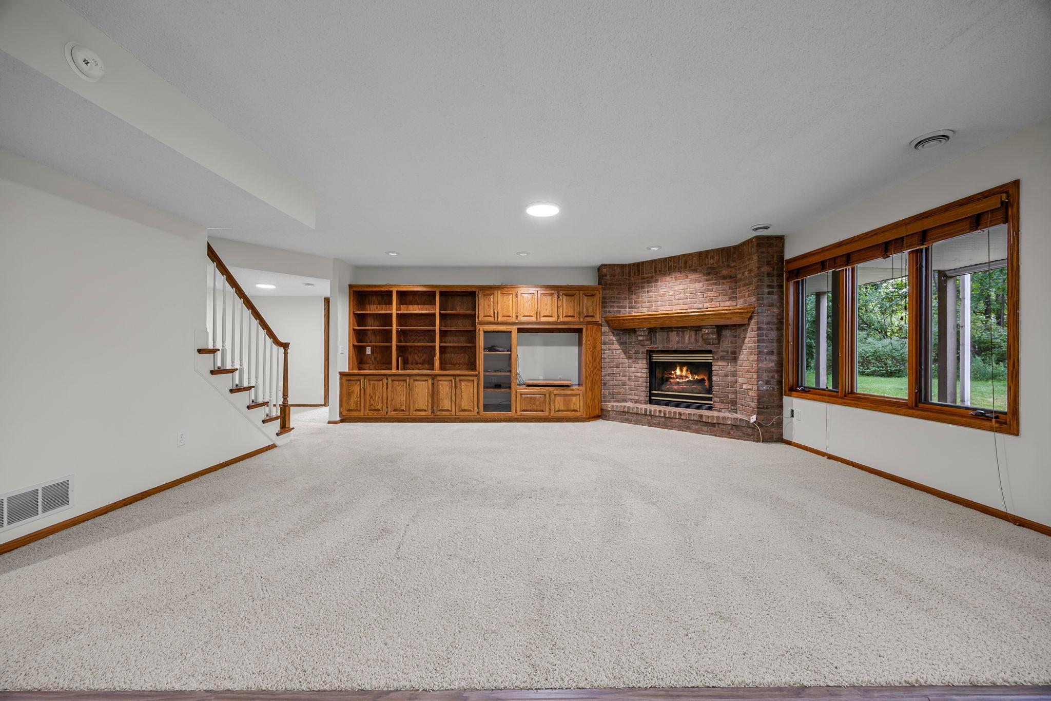 5553 Fenway Court
