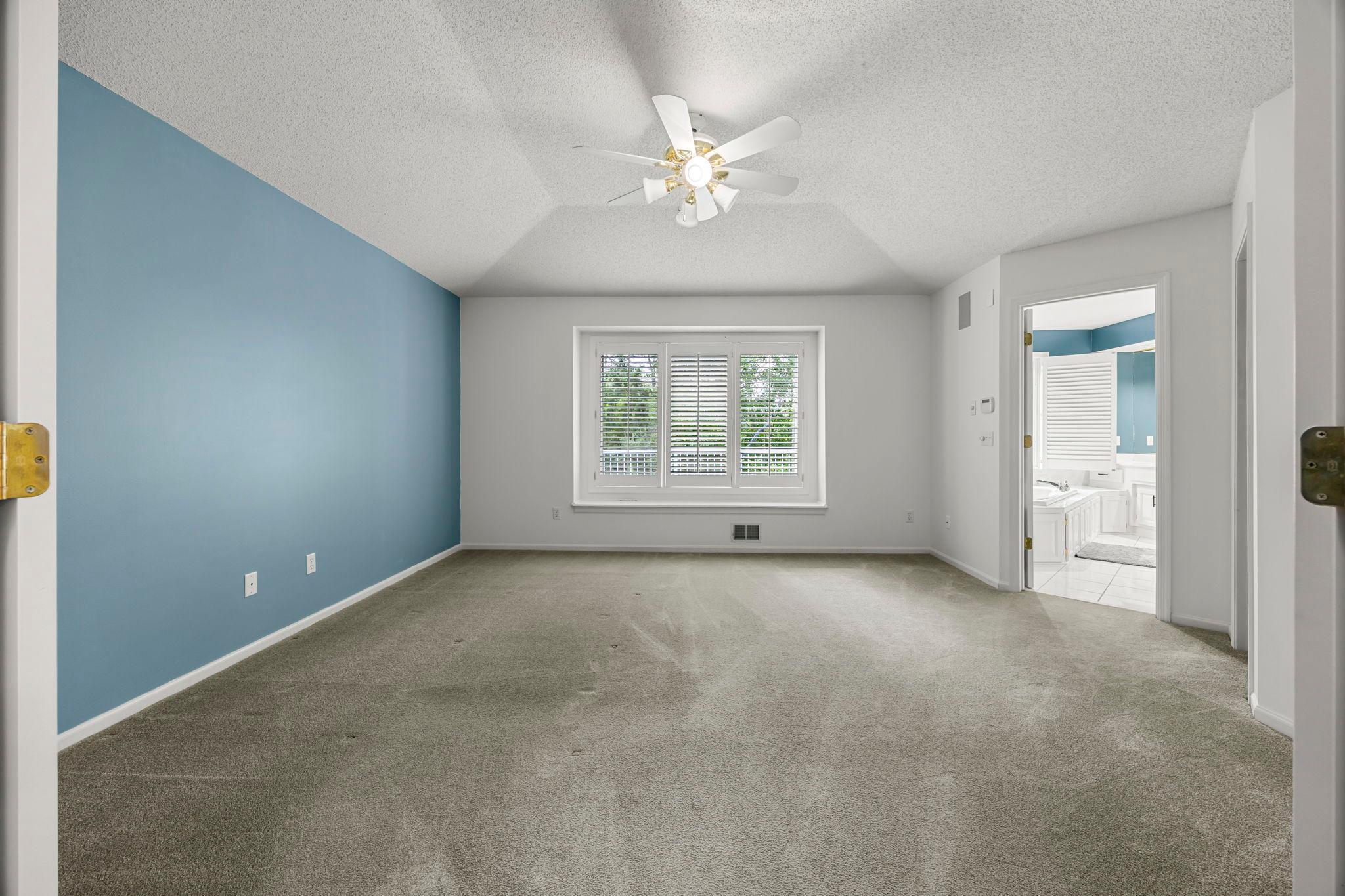 5553 Fenway Court