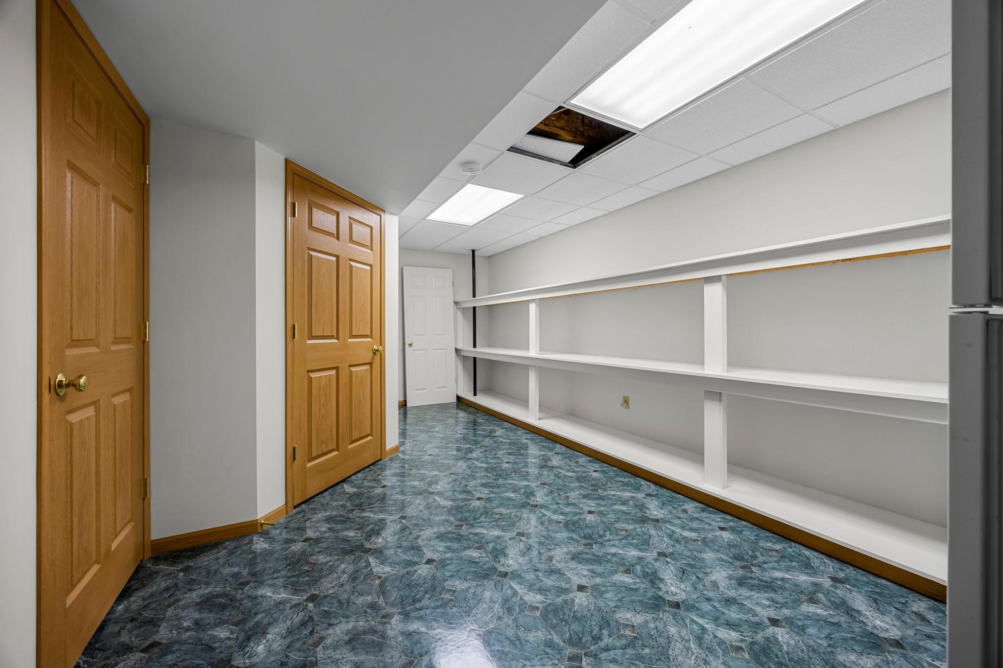 5553 Fenway Court