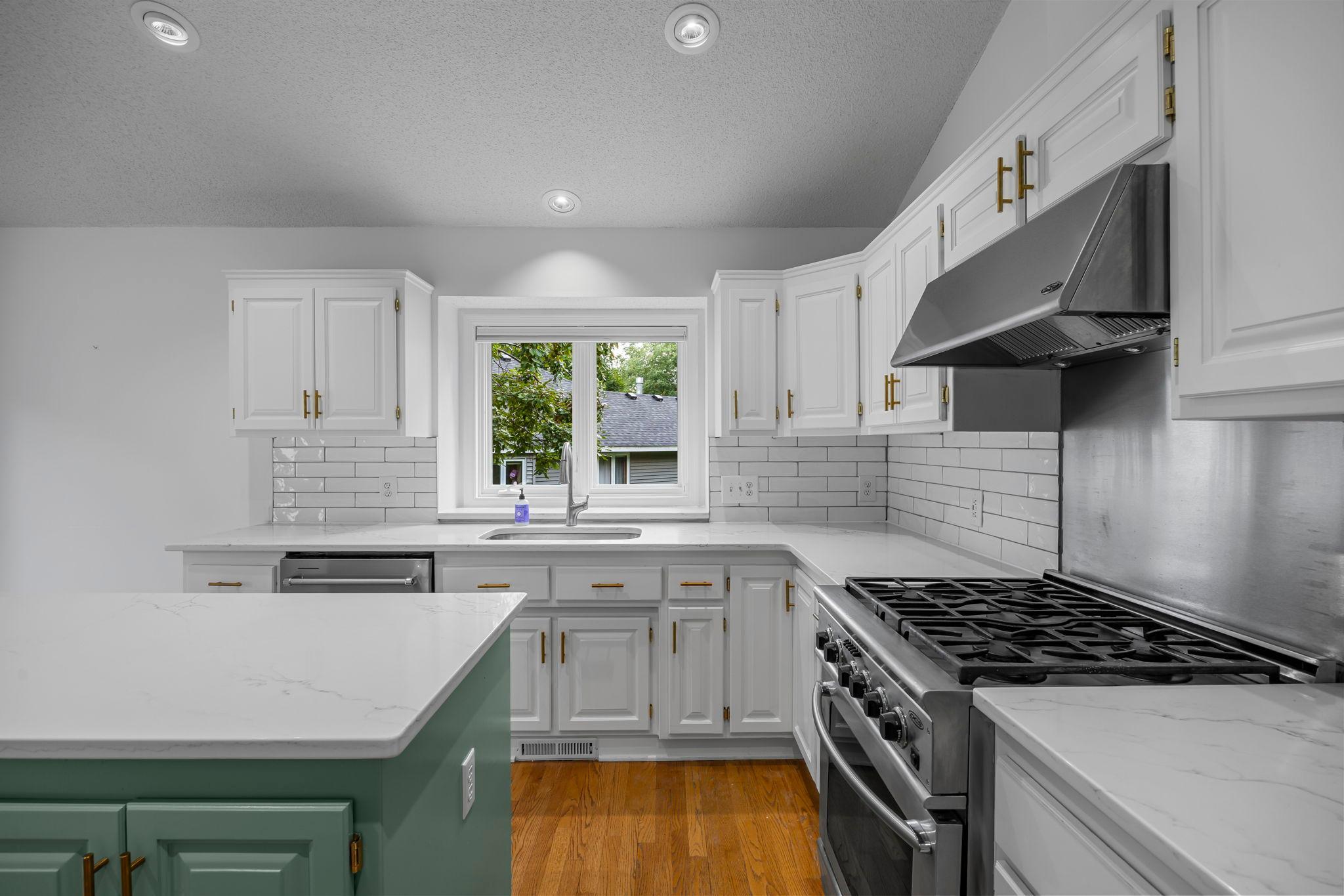 5553 Fenway Court