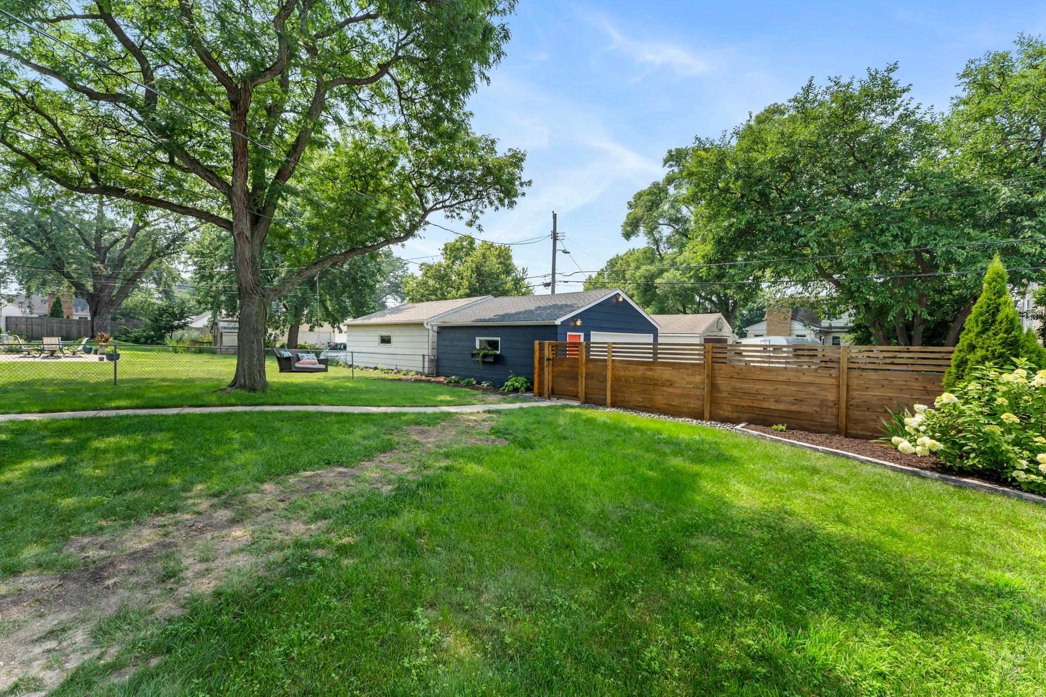 5924 Newton Avenue S