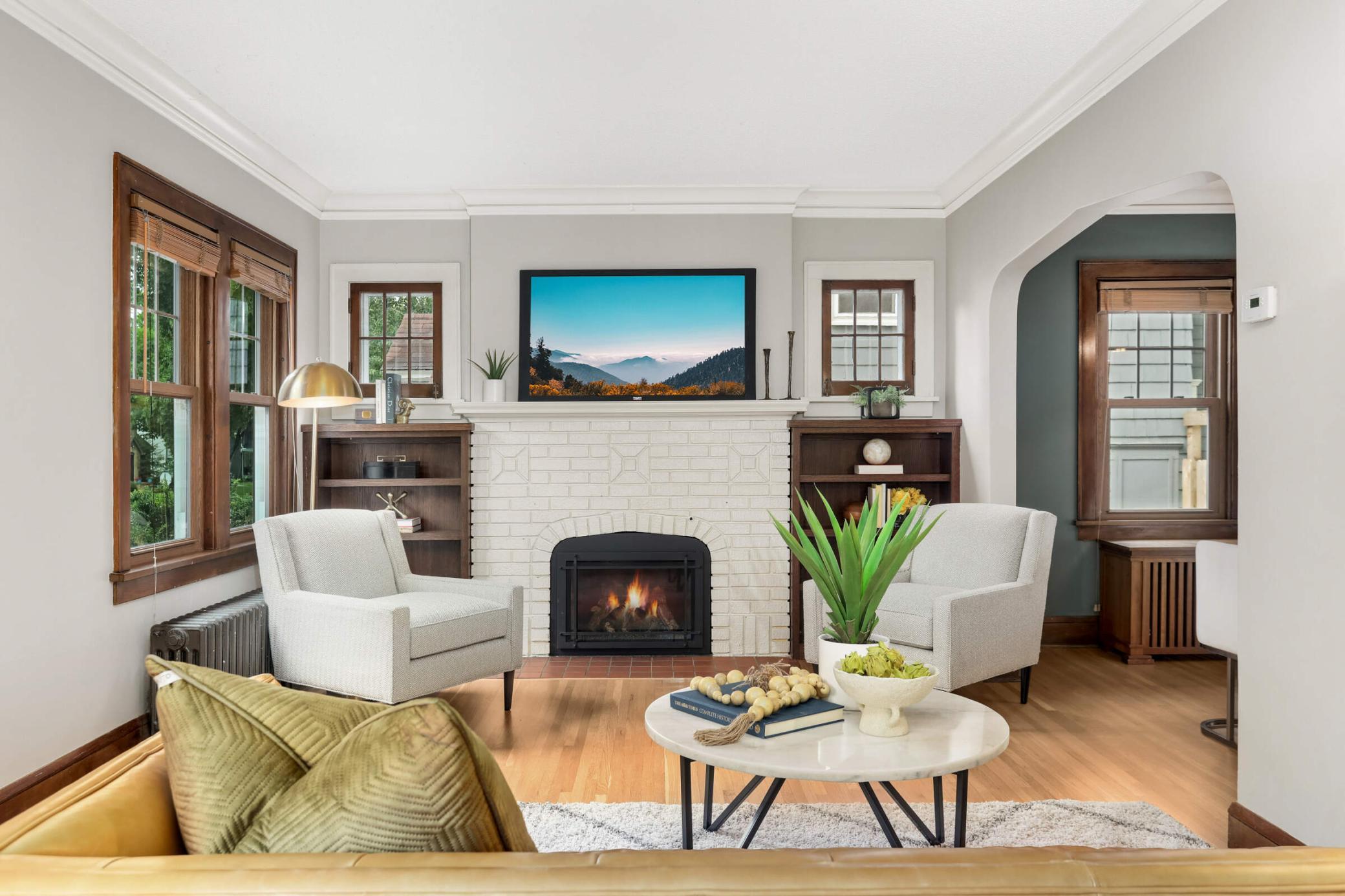 1712 Scheffer Avenue