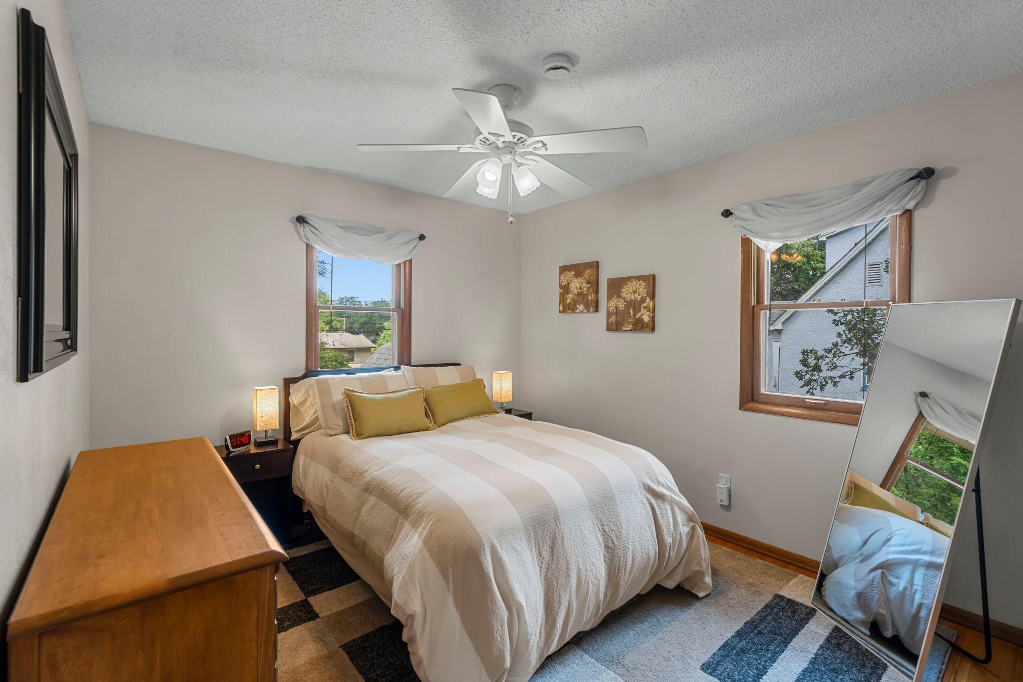 672 Goodview Avenue N