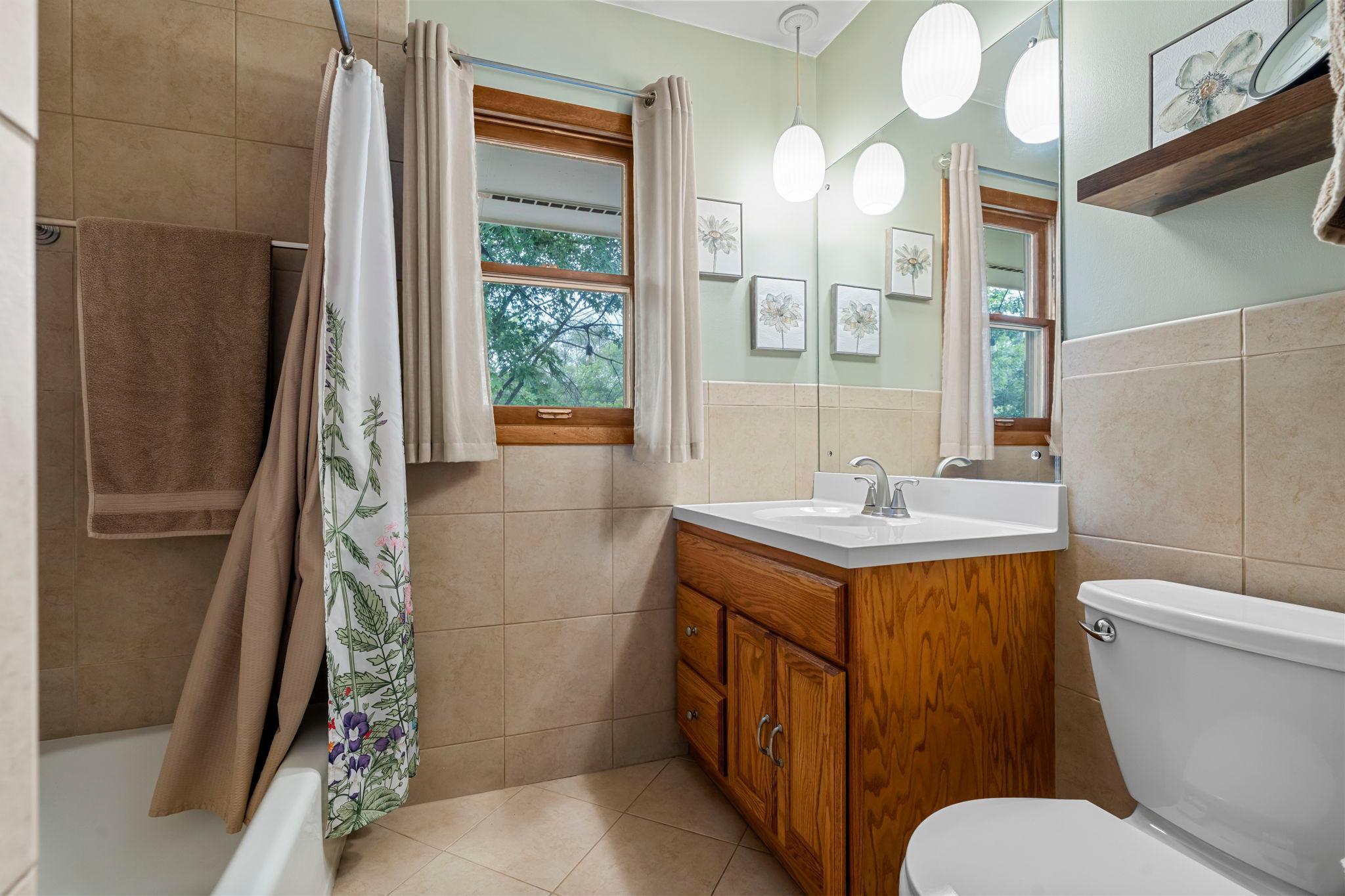 672 Goodview Avenue N