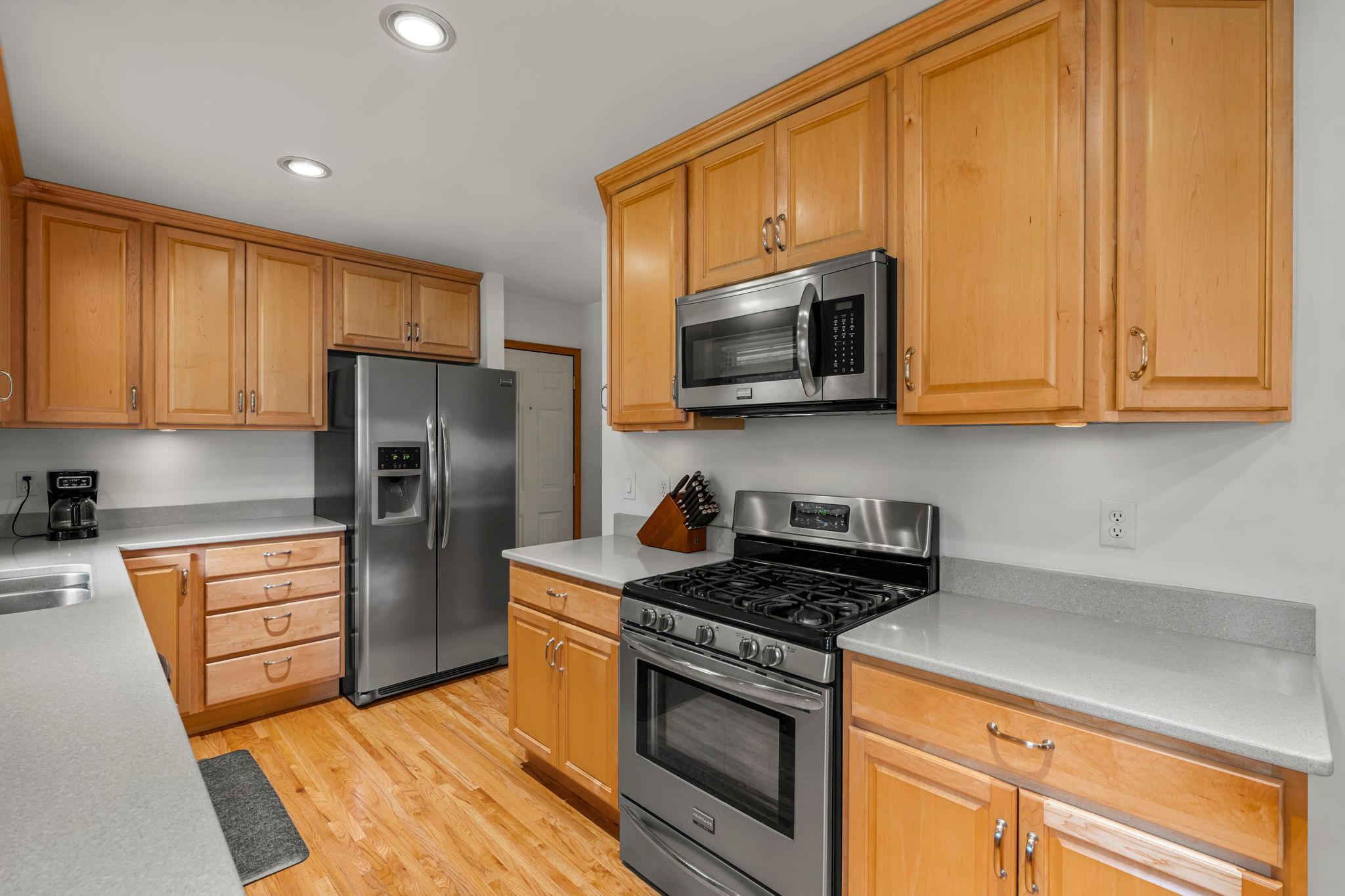 672 Goodview Avenue N